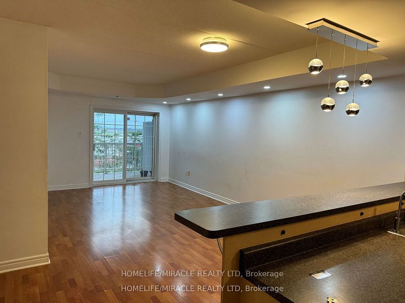 7428 Markham Rd, unit 312 for sale - image #5