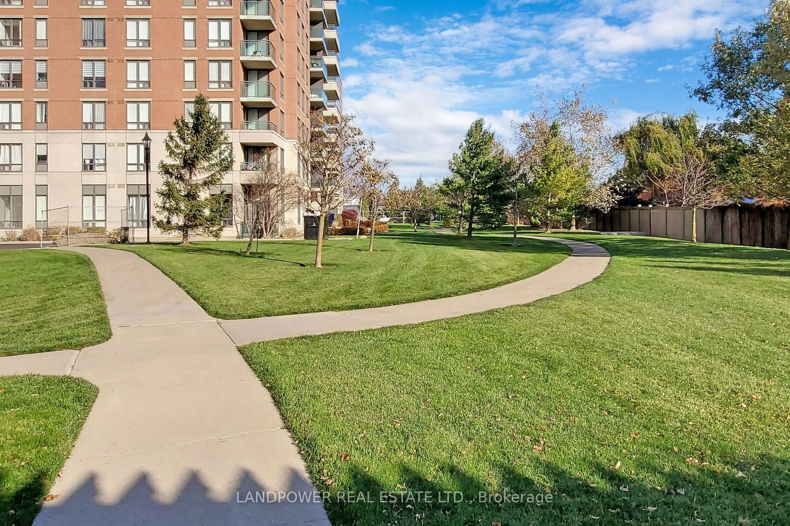 310 Red Maple Rd, unit Lph03 for sale - image #34