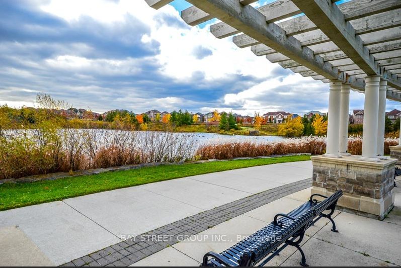 540 Bur Oak Ave, unit 327 for sale - image #29