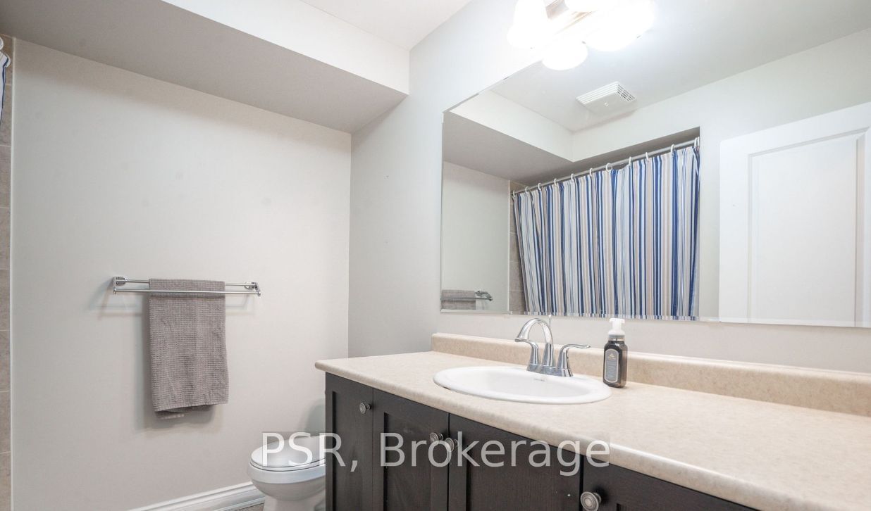 1331 Major Mackenzie Dr, unit 29 for rent - image #25