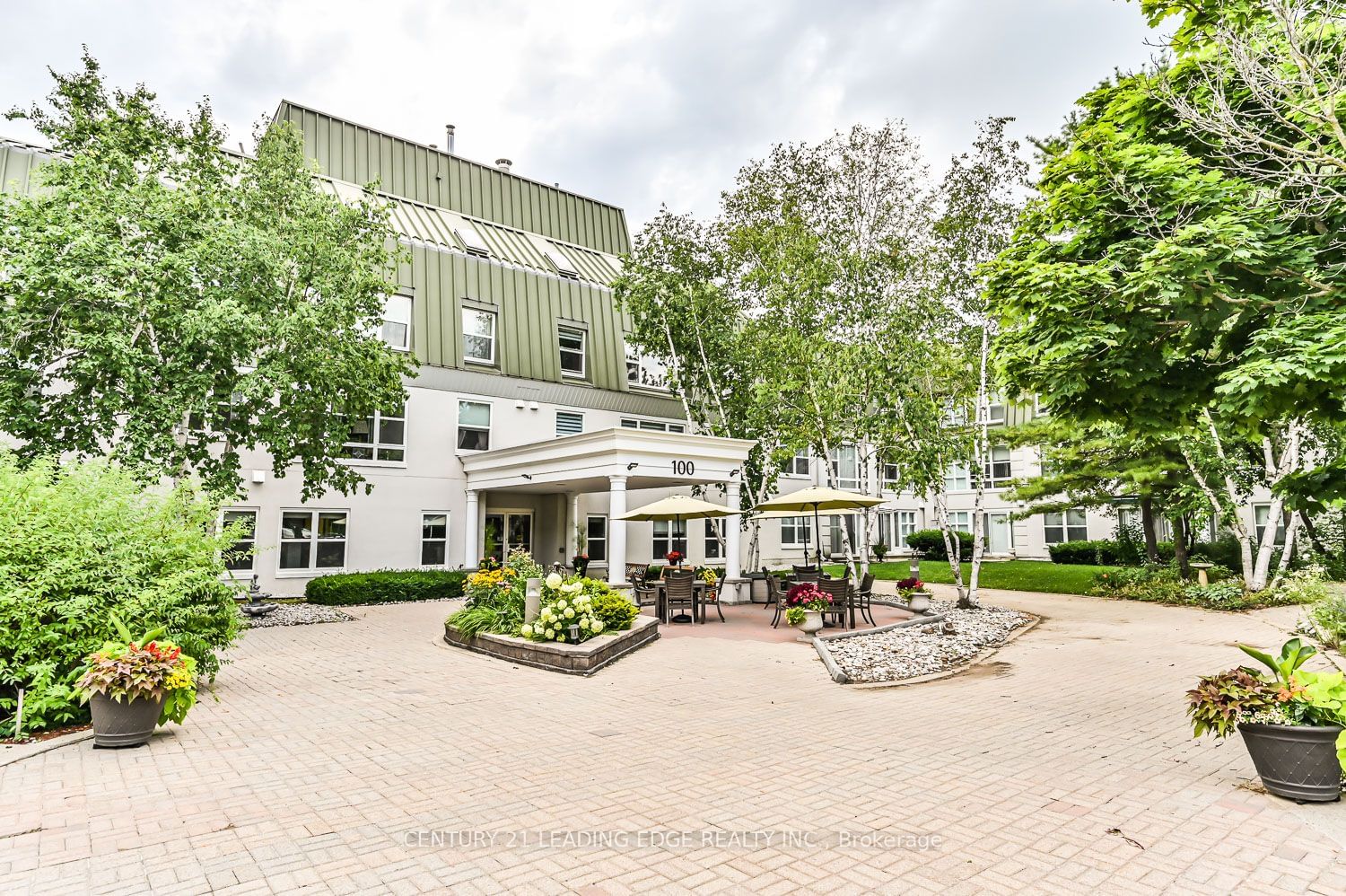 100 Anna Russell Way, unit 114 for sale - image #2