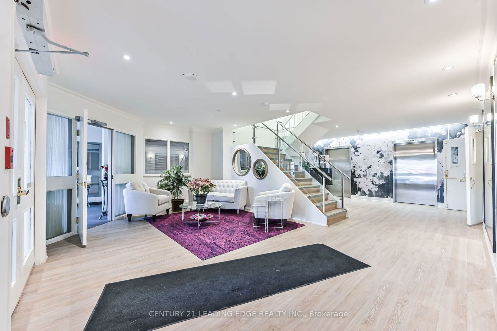 100 Anna Russell Way, unit 114 for sale - image #8