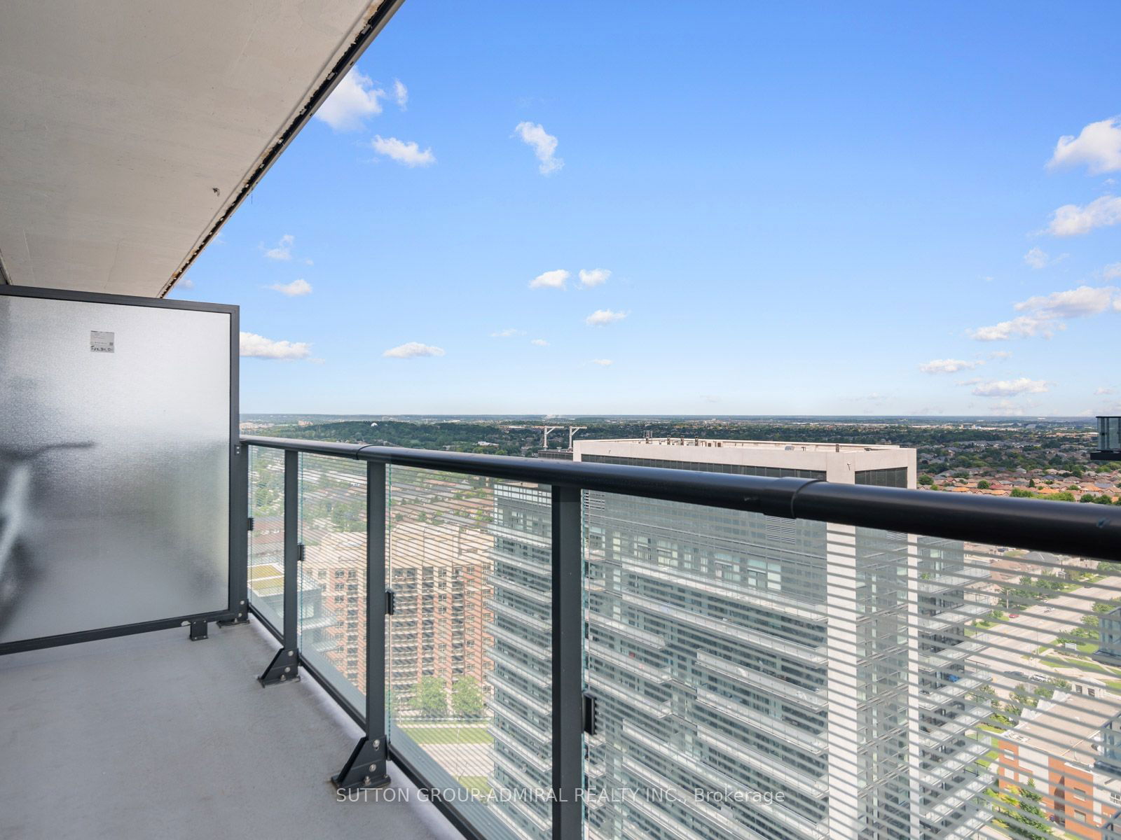 95 Oneida Cres, unit LPH09 for sale - image #35