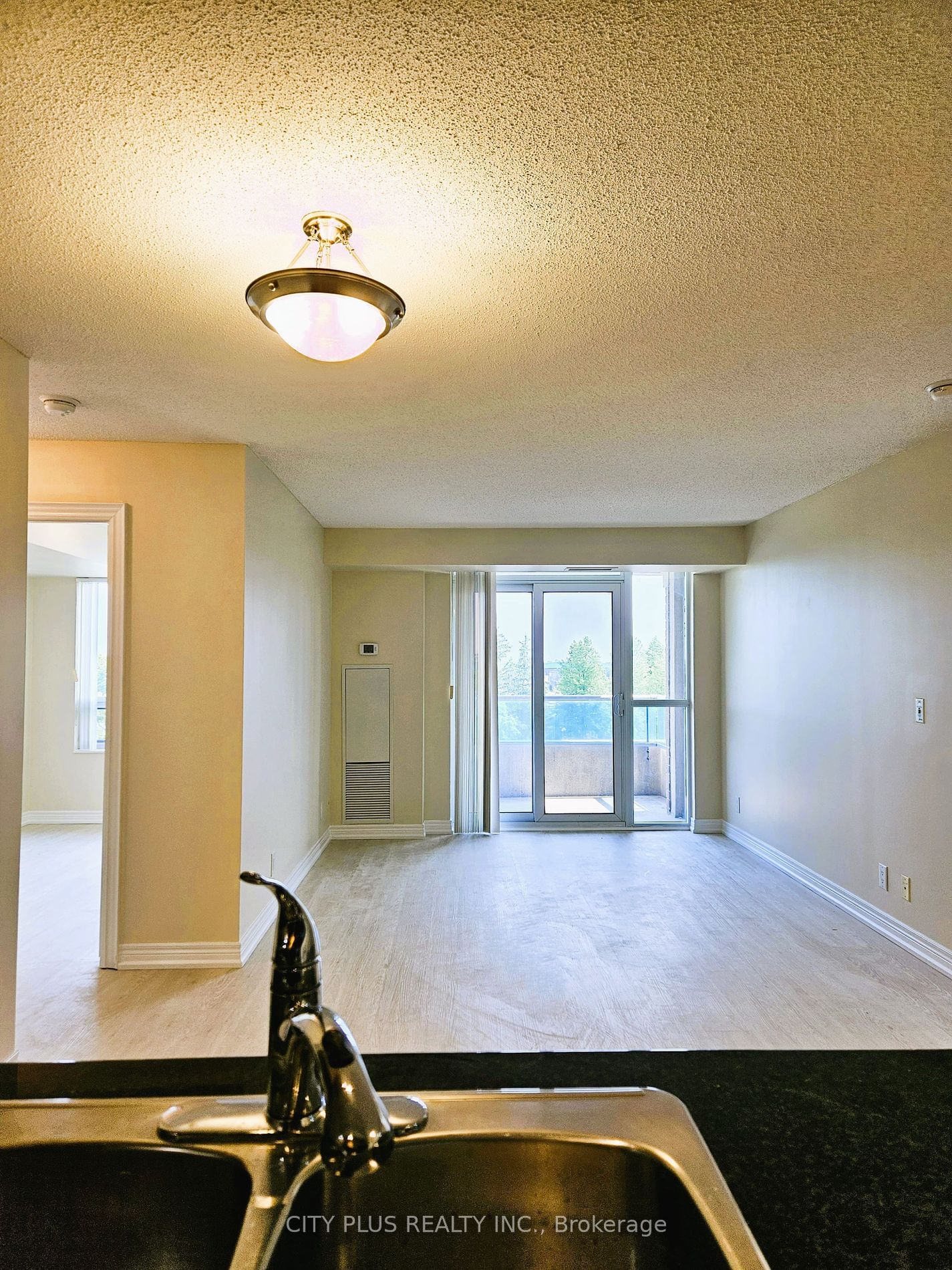 33 Cox Blvd, unit 618 for rent