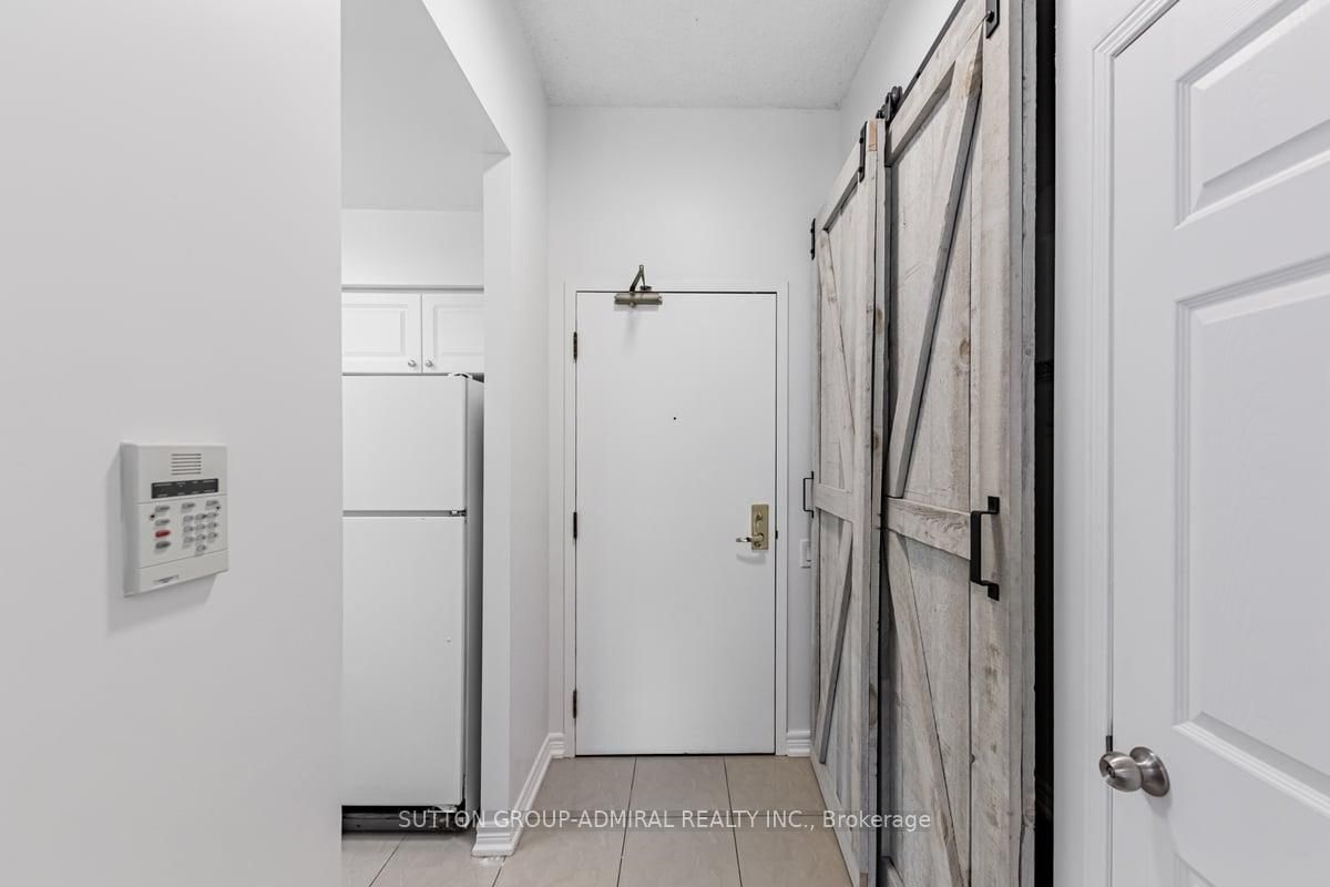 1 Emerald Lane, unit 102 for sale - image #3