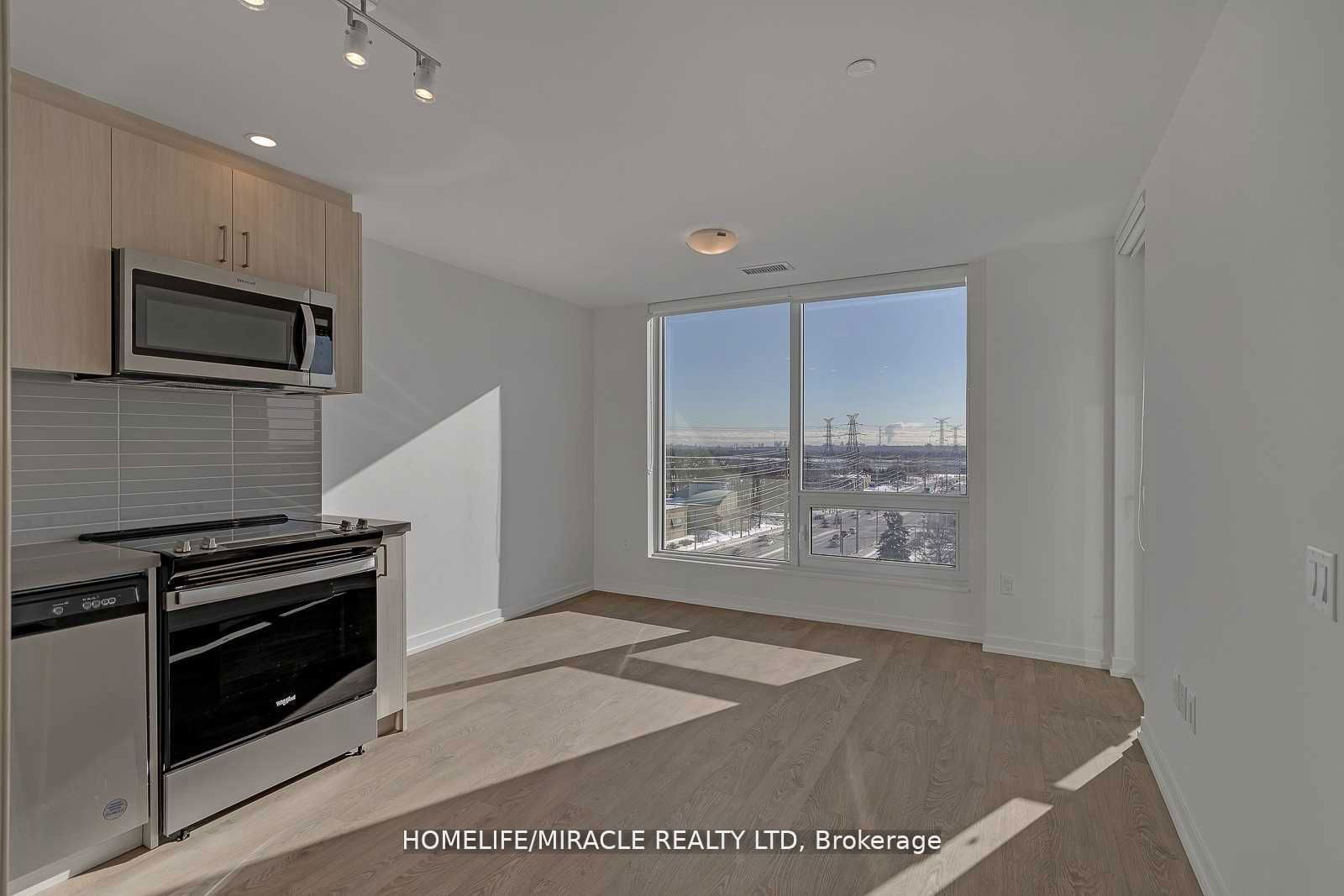 8868 Yonge St, unit 821E for sale - image #11