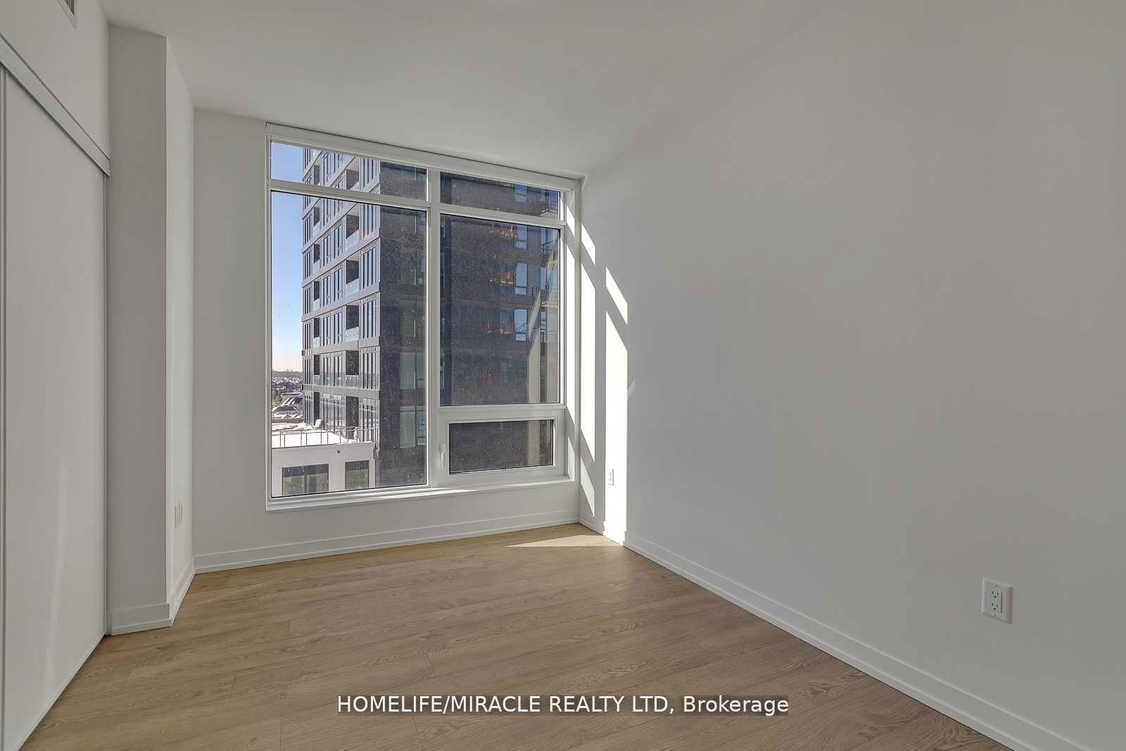 8868 Yonge St, unit 821E for sale - image #19