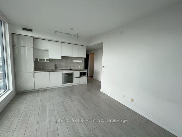 5 Buttermill Ave, unit 2609 for rent - image #3