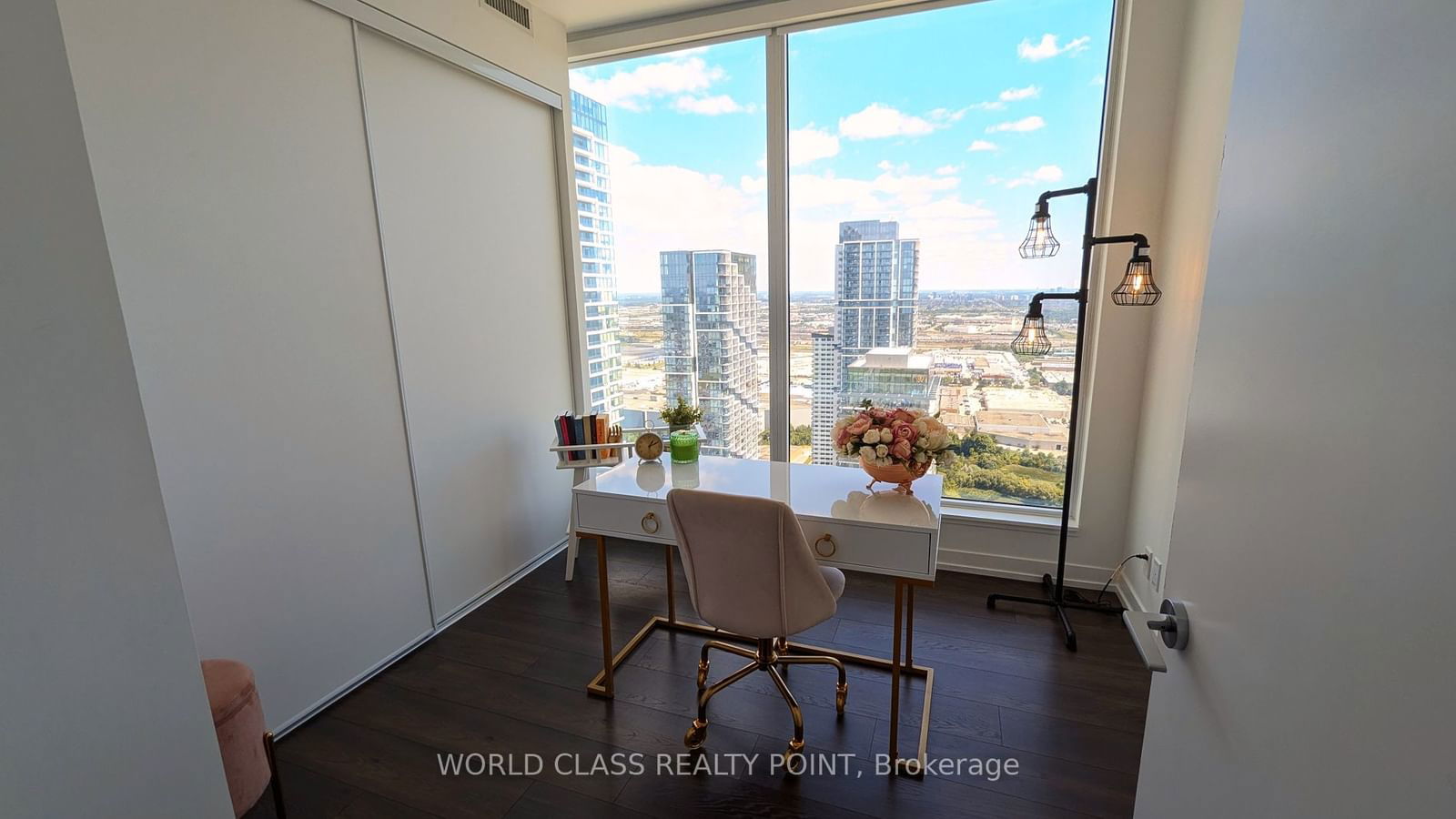 5 Buttermill Ave, unit 5202 for sale - image #4