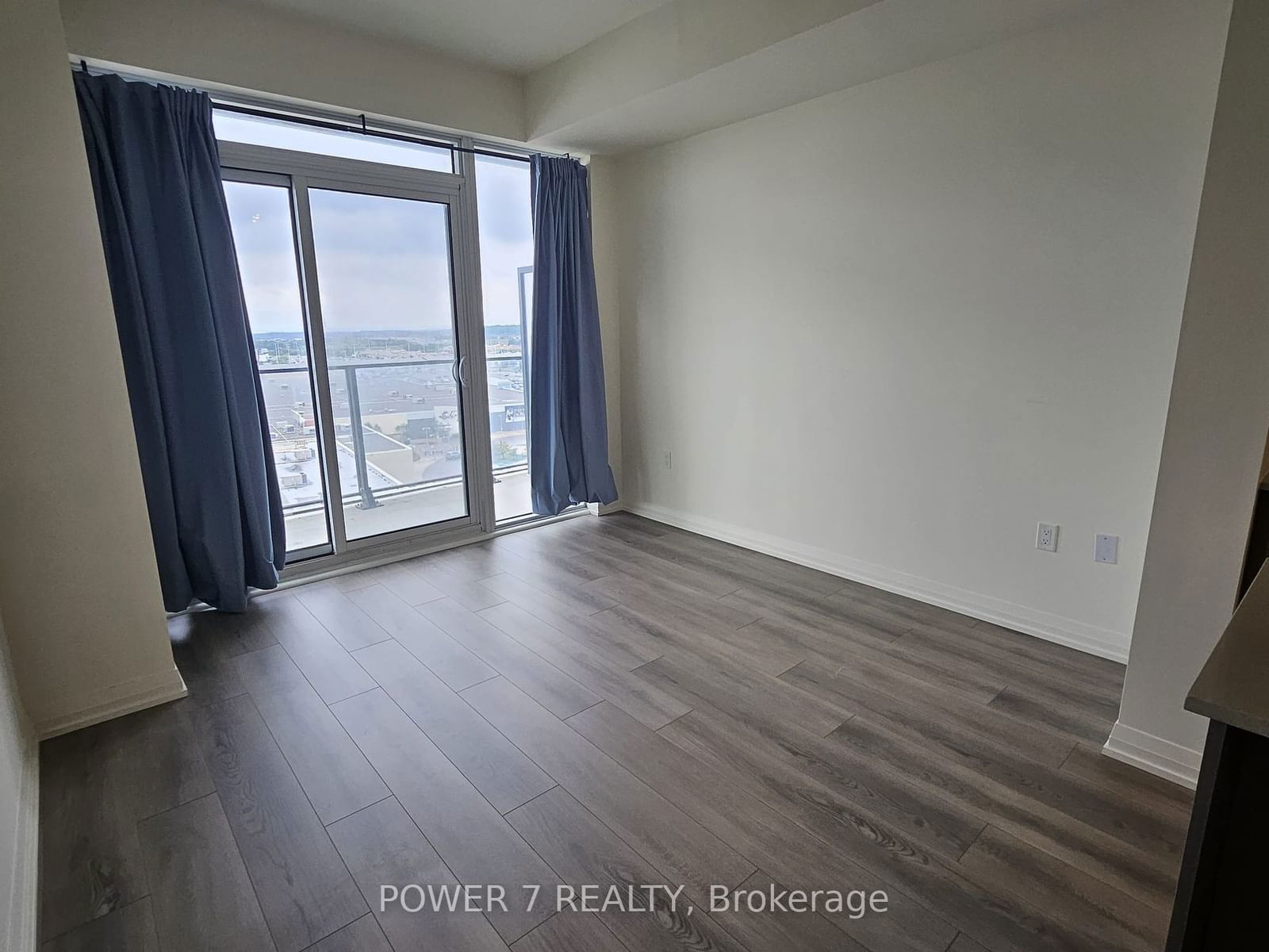 9000 Jane St, unit 920 for rent - image #10