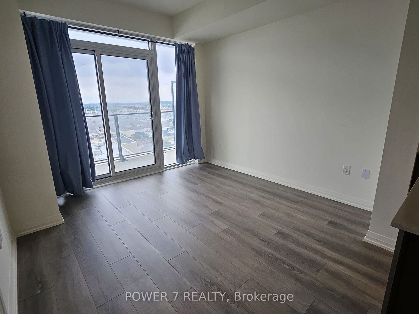 9000 Jane St, unit 920 for rent - image #11