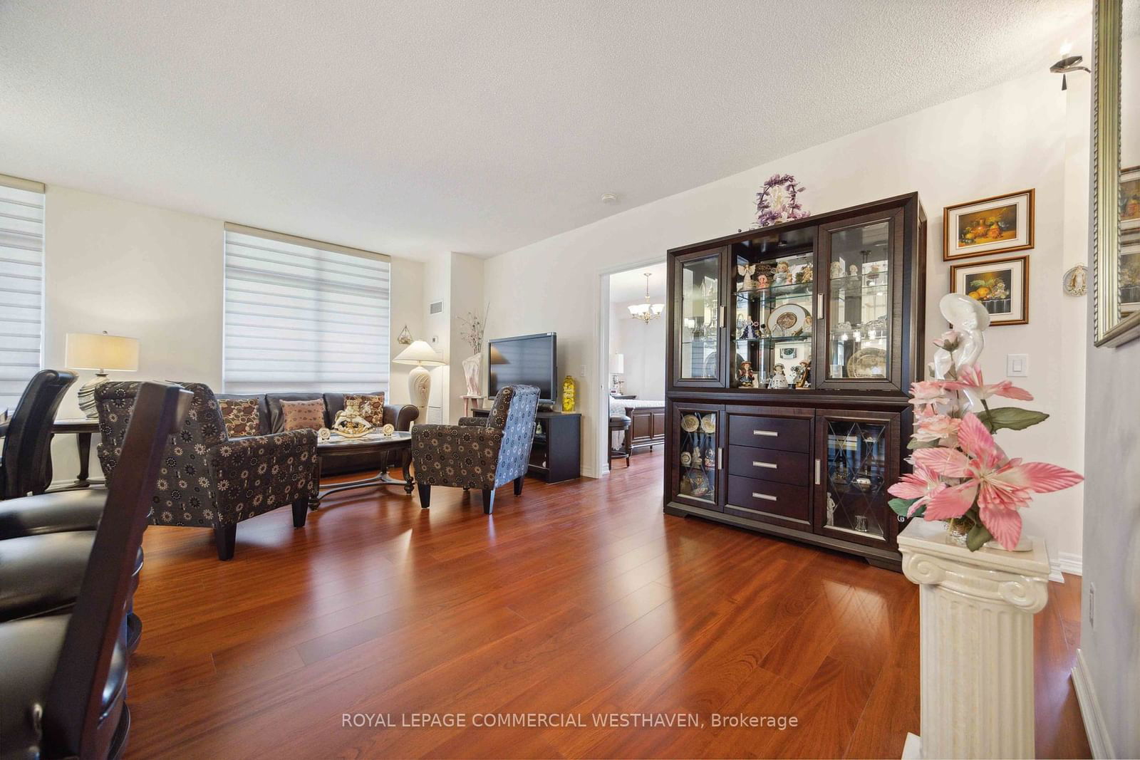 9245 Jane St, unit 311 for sale