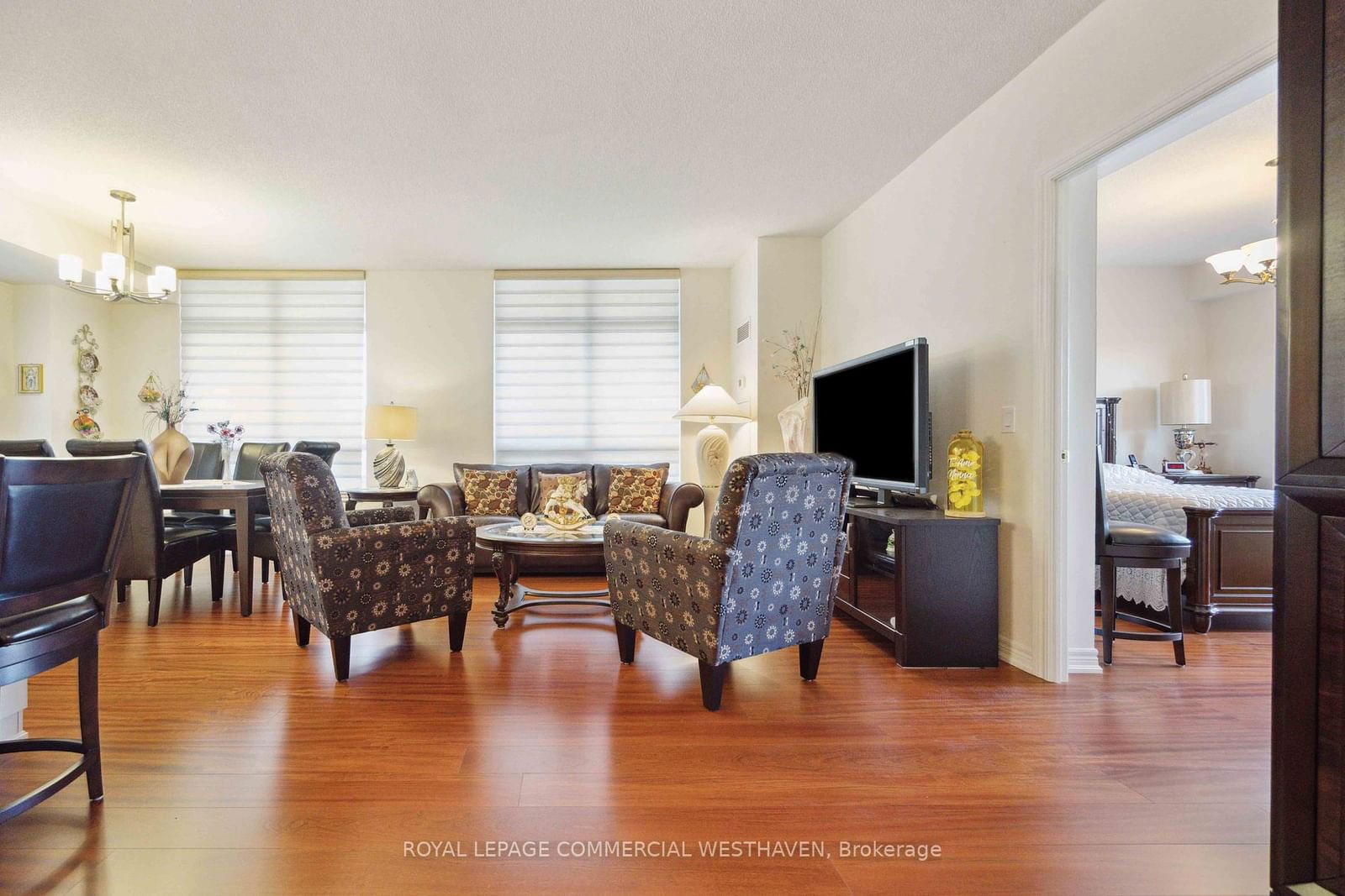 9245 Jane St, unit 311 for sale - image #6