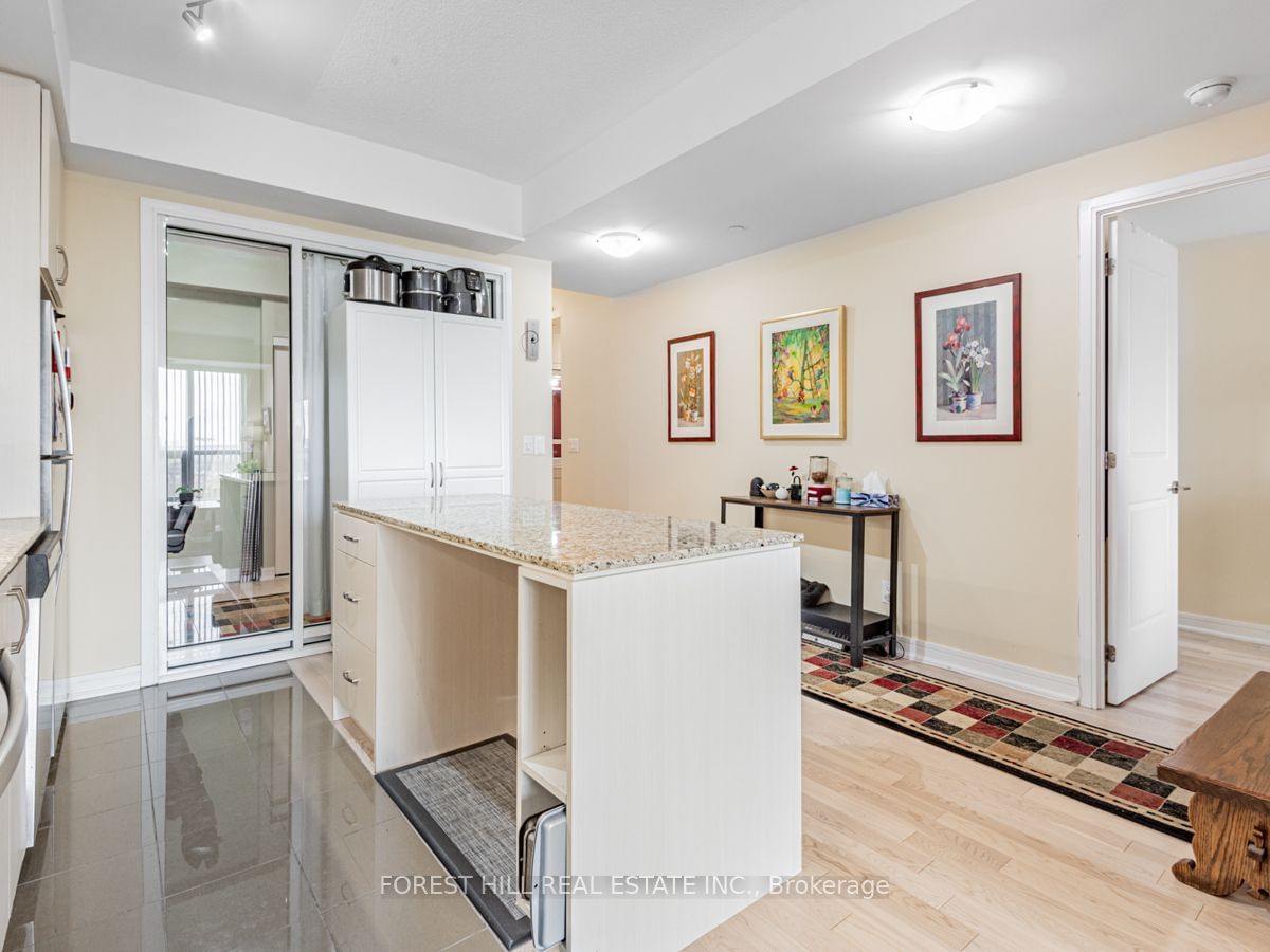 9201 Yonge St, unit 614 for sale - image #6