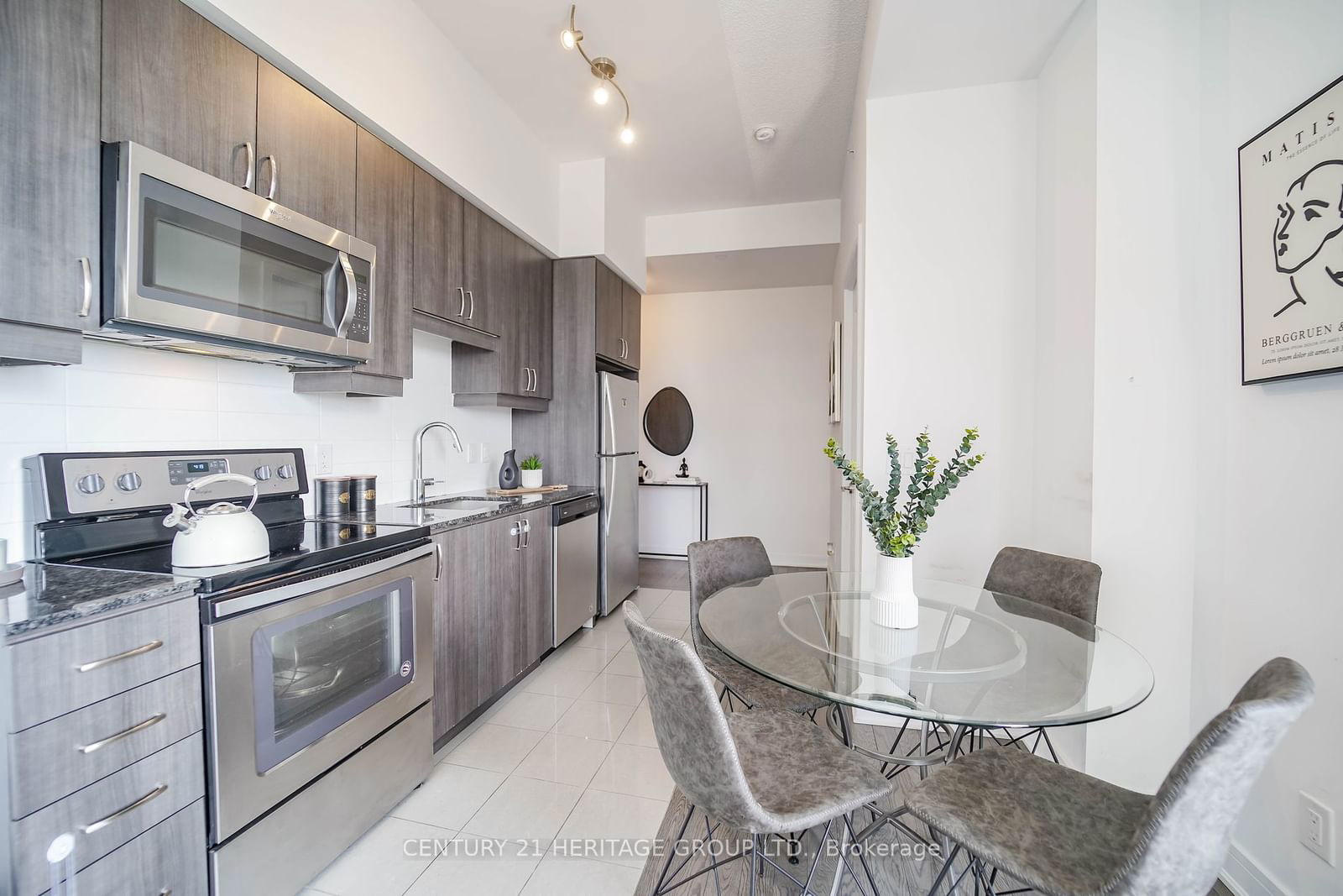 9191 Yonge St, unit 805 SW for sale - image #32