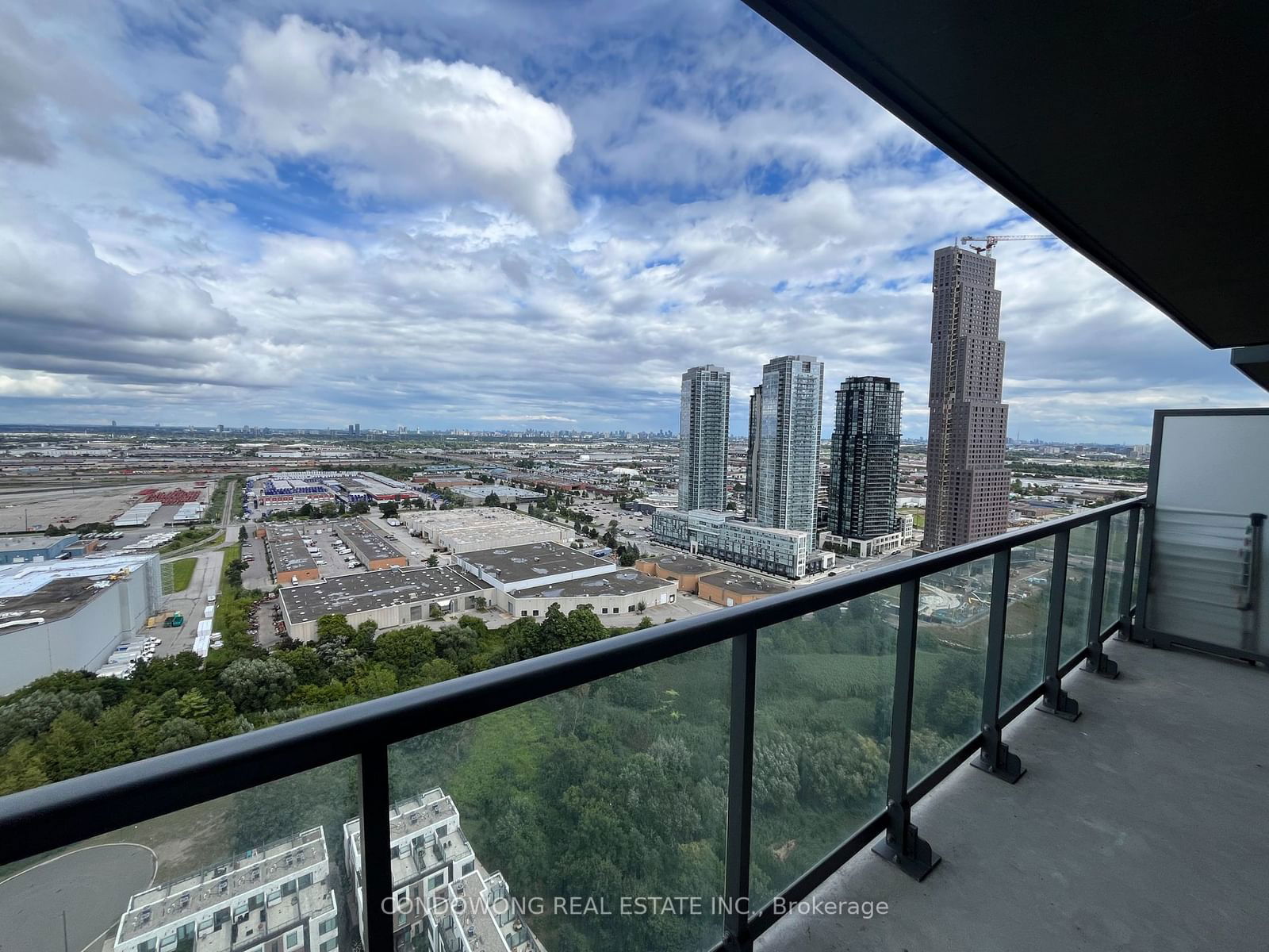 7895 Jane St, unit 2817 for rent - image #19