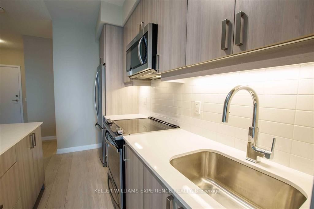 7895 Jane St, unit 1111 for rent - image #4