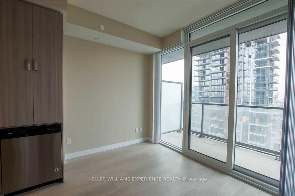 7895 Jane St, unit 1111 for rent - image #6