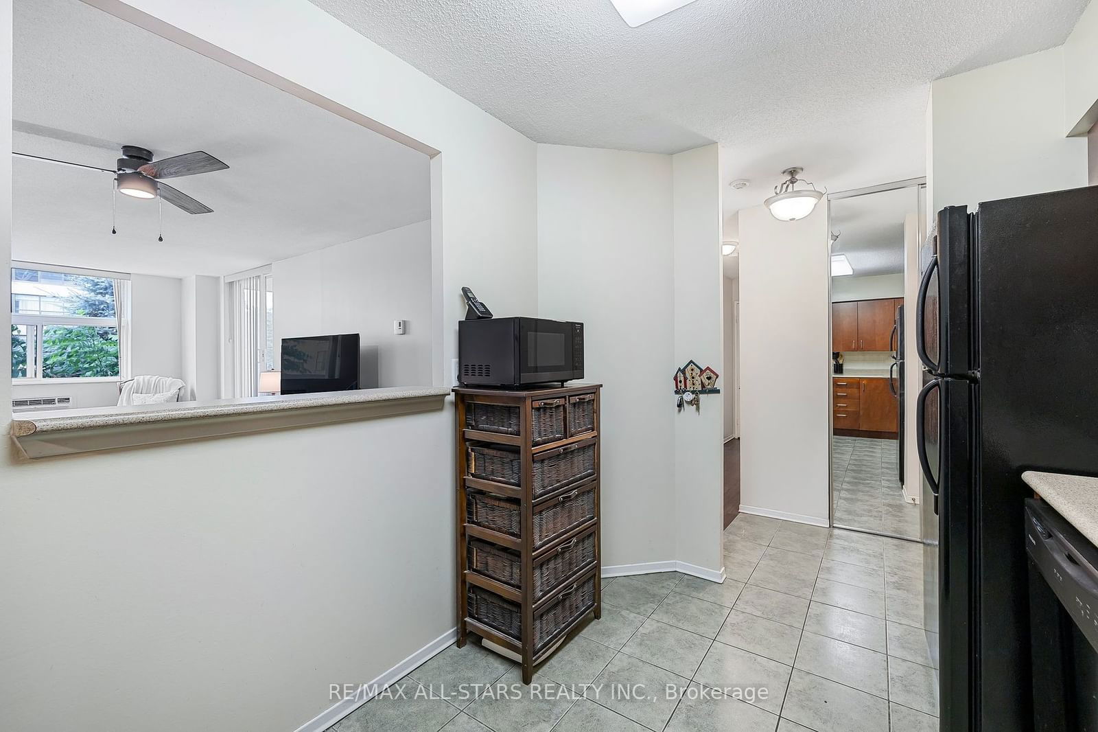 260 Davis Dr, unit 212 for sale