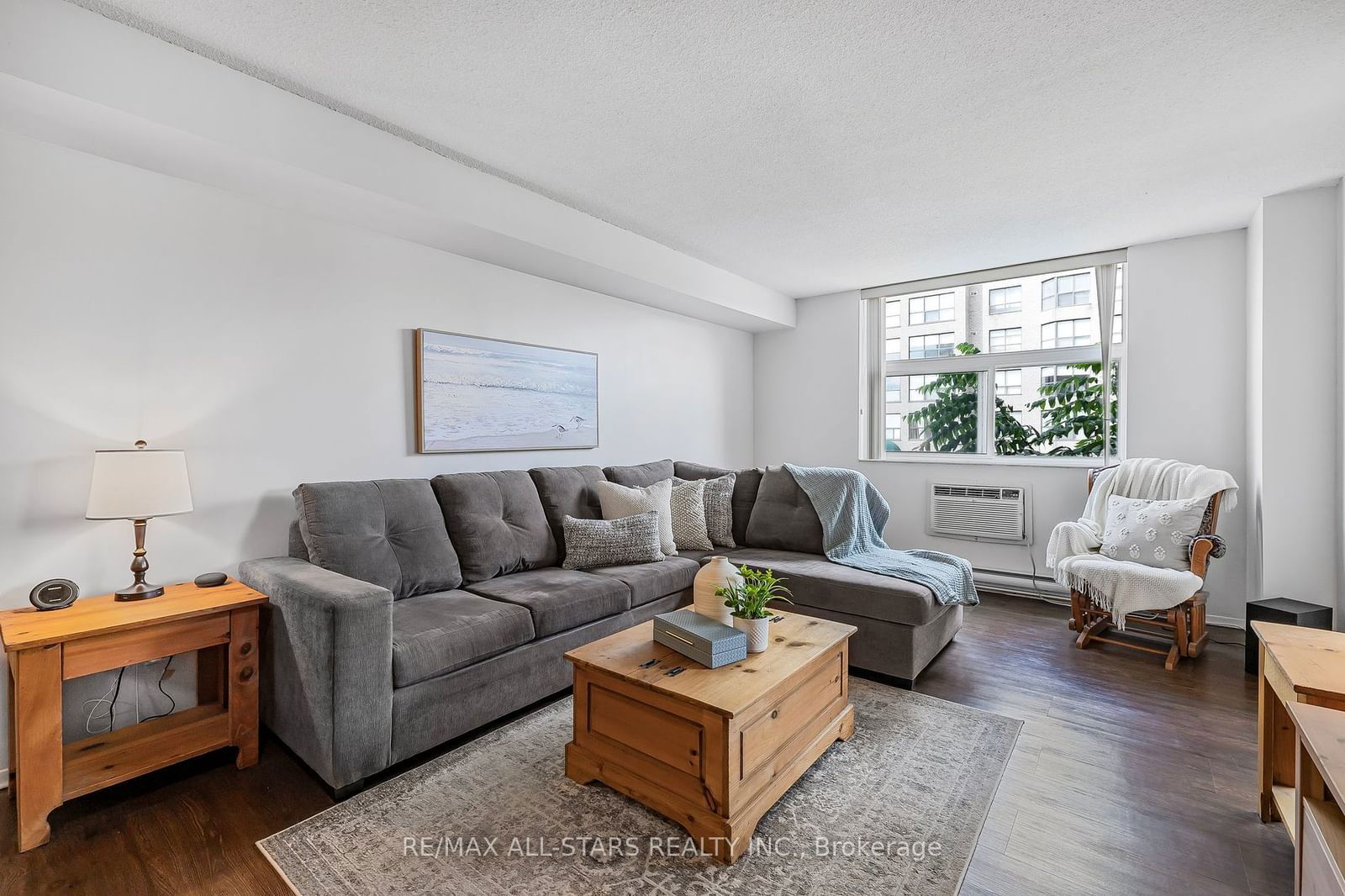 260 Davis Dr, unit 212 for sale - image #17