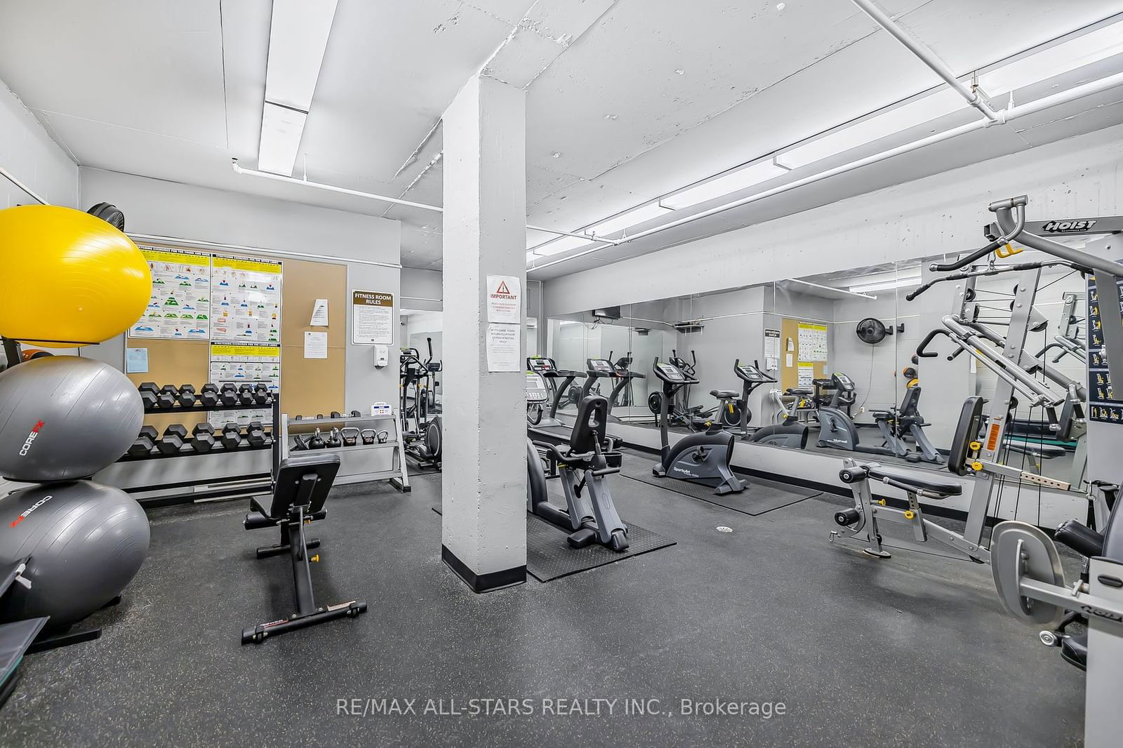 260 Davis Dr, unit 212 for sale - image #32