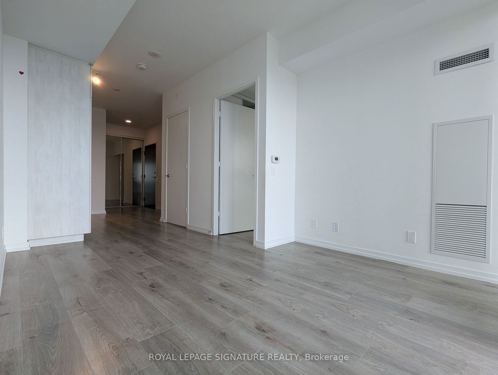 7890 Jane St, unit 2607 for rent - image #2