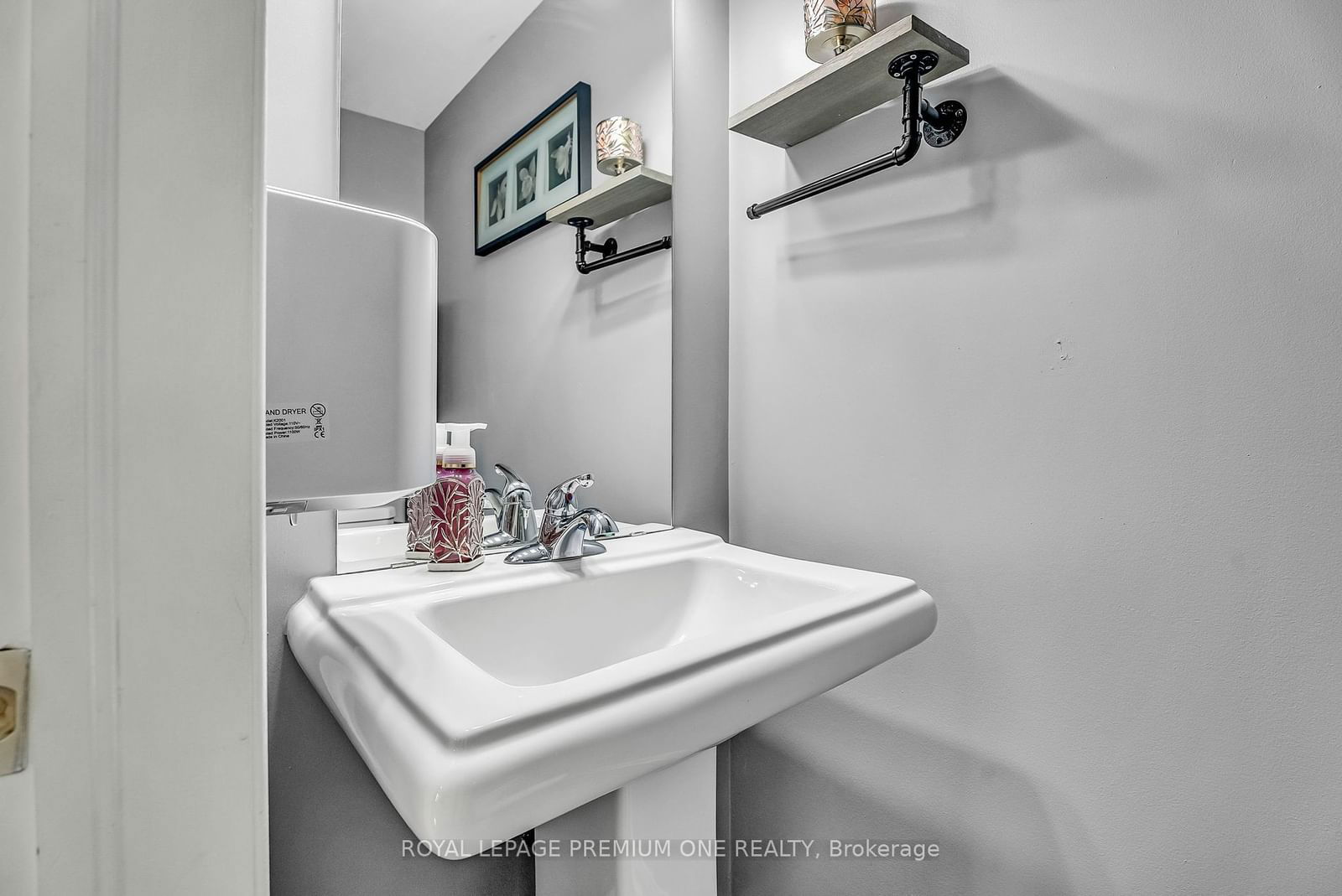 9589 Keele St, unit 202 for sale - image #20