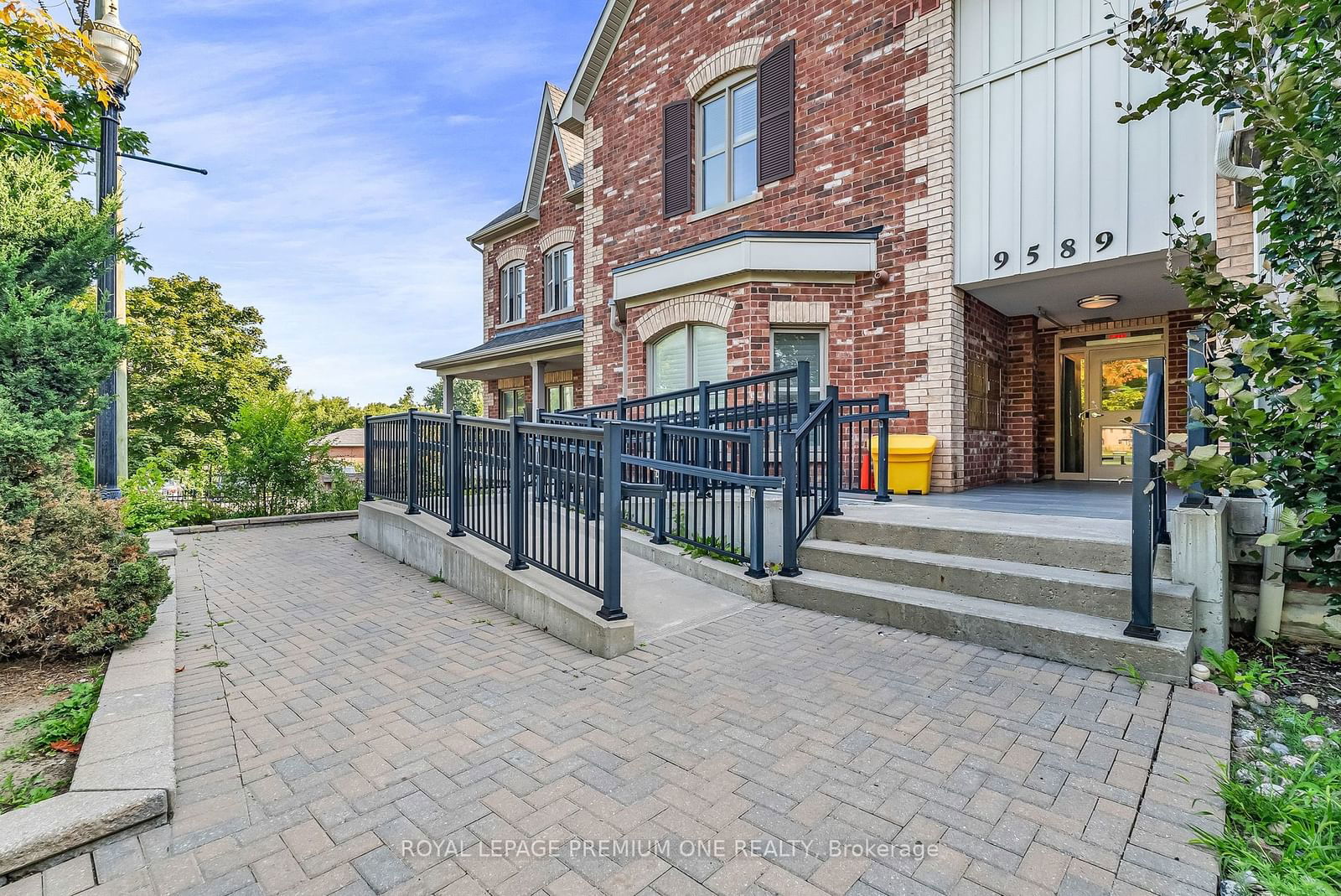 9589 Keele St, unit 202 for sale - image #3