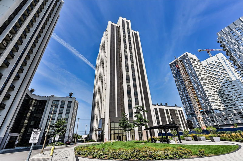 9085 Jane St, unit 304 for sale - image #1