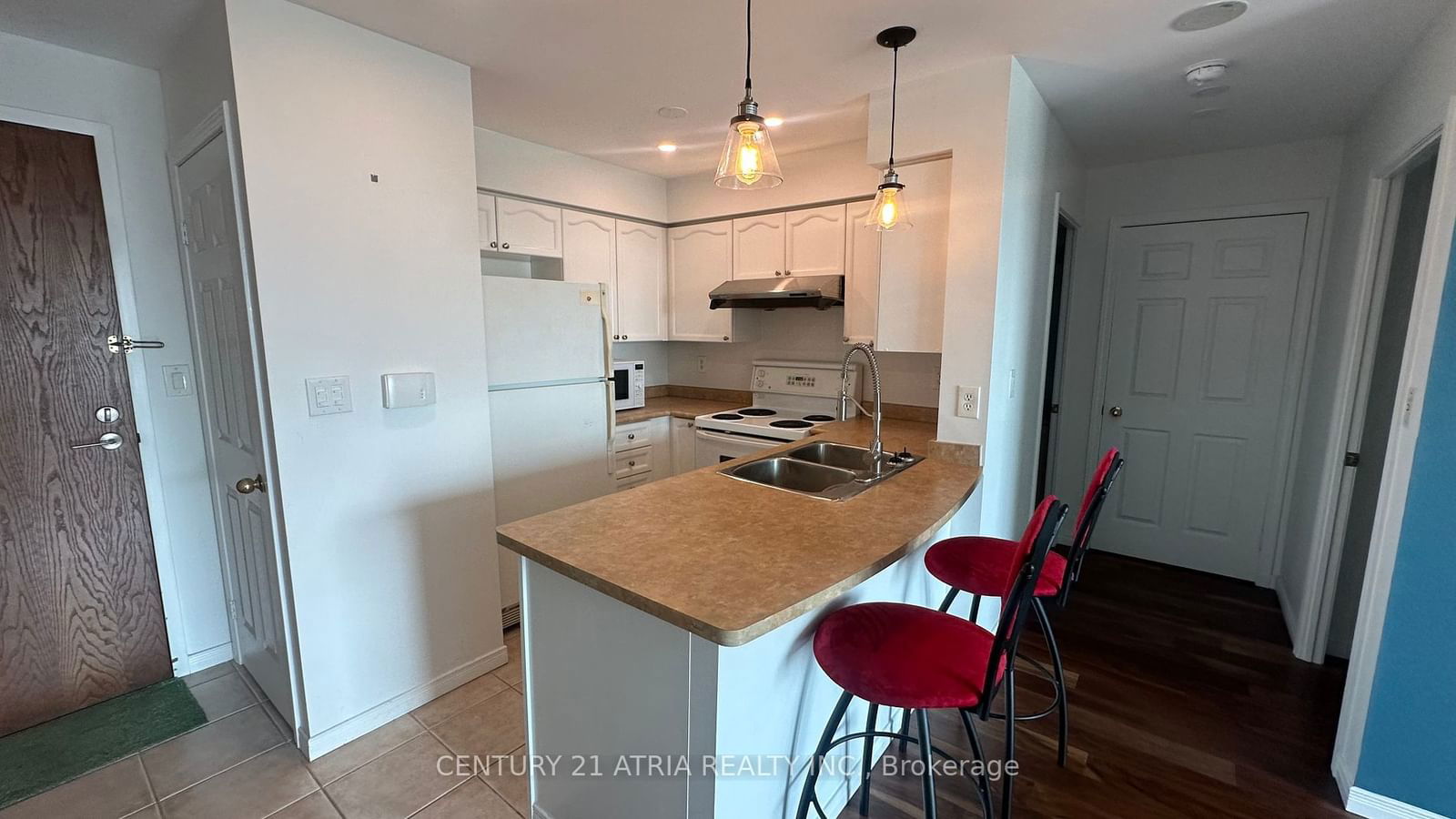 3 Ellesmere St, unit PH11 for rent