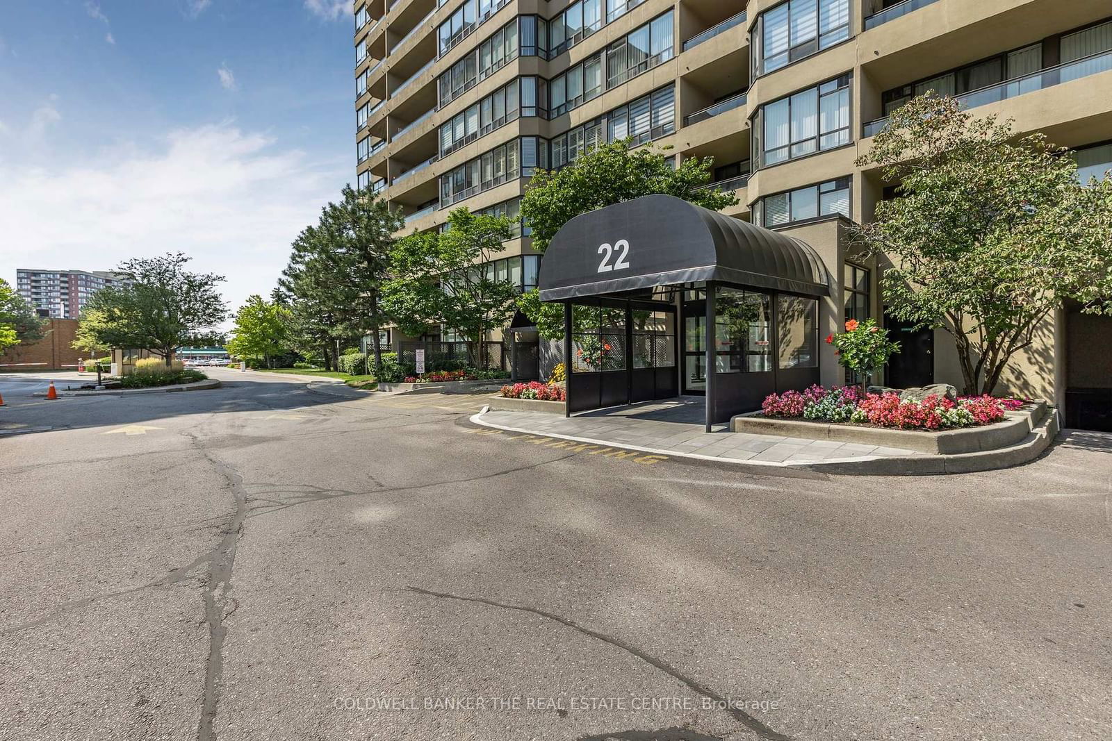 22 Clarissa Dr, unit 1002 for sale - image #2