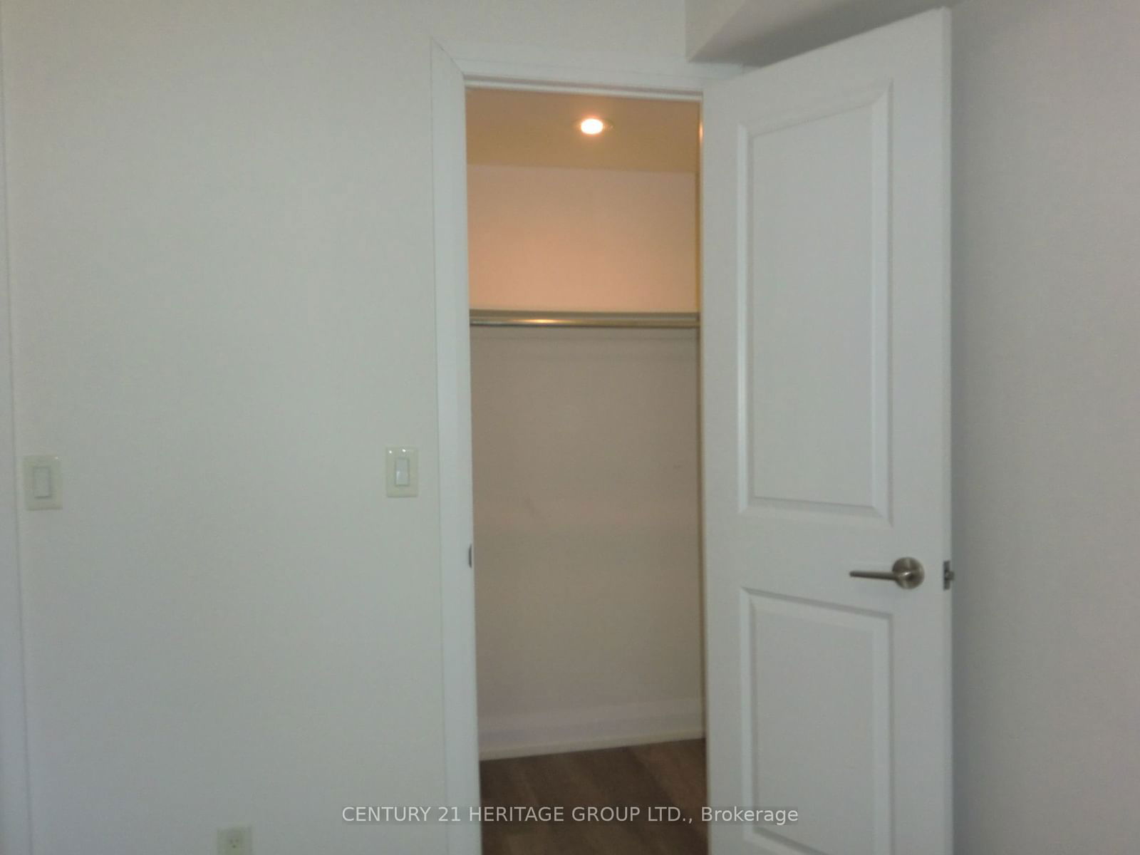 372 Highway 7 Ave E, unit #801 for rent - image #5