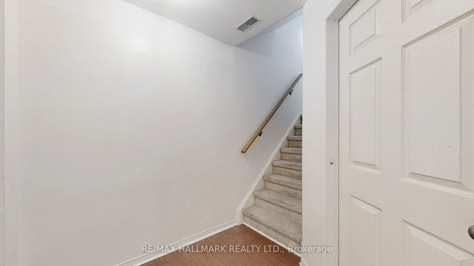 18 Clark Ave W, unit 116 for sale - image #33