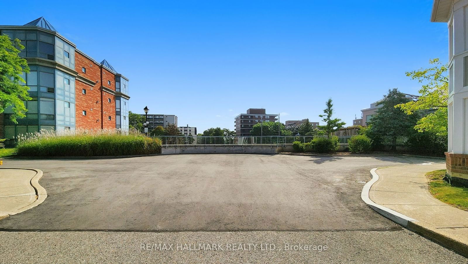 18 Clark Ave W, unit 116 for sale - image #36