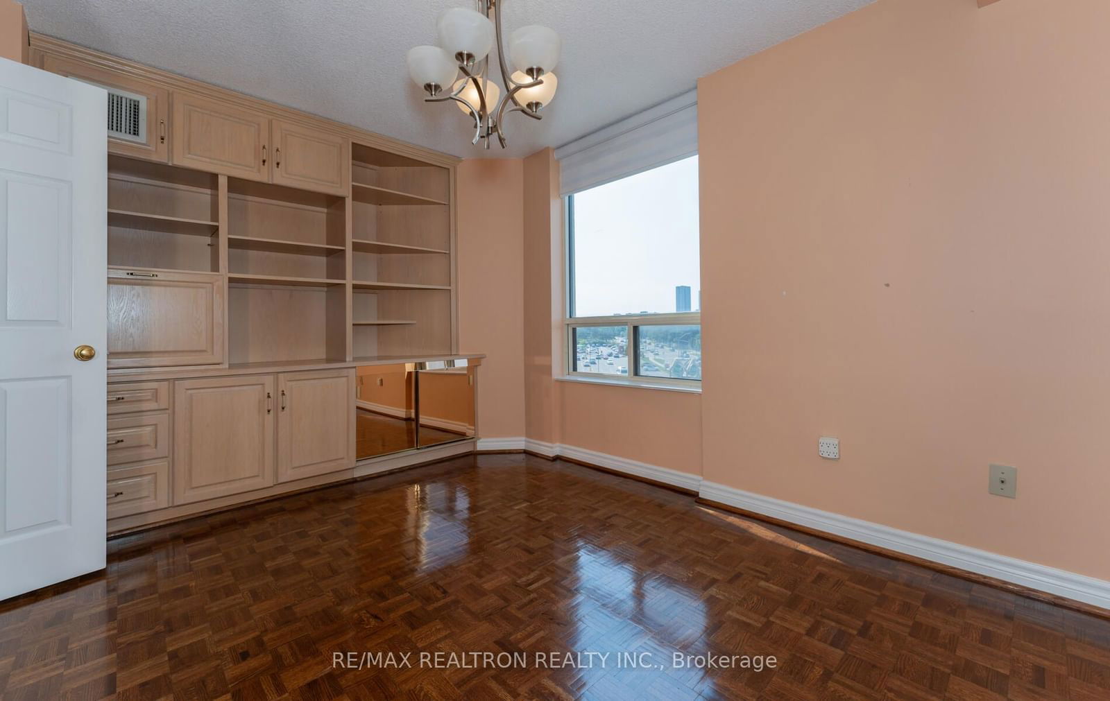 343 Clark Ave W, unit 502 for sale - image #24