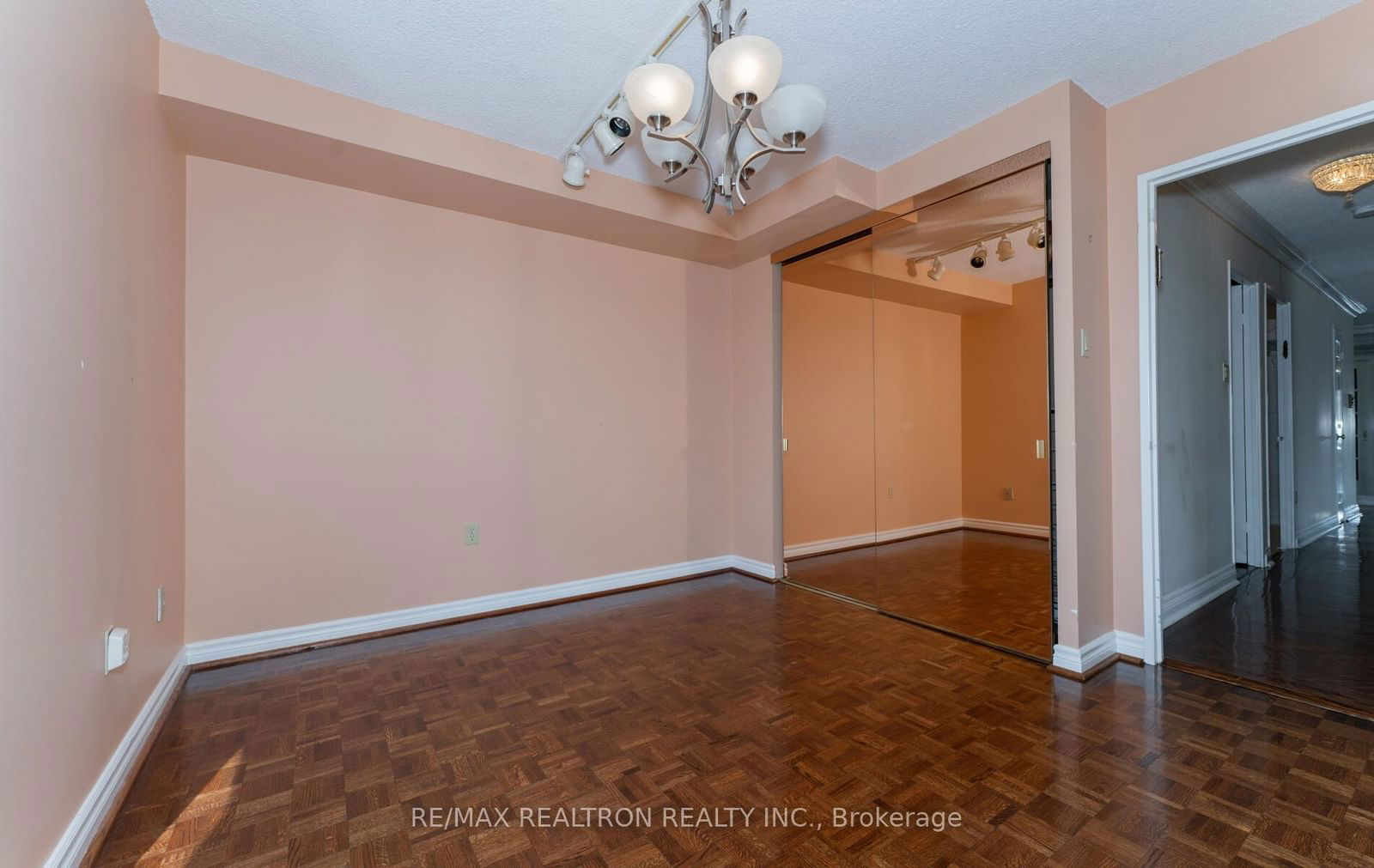 343 Clark Ave W, unit 502 for sale - image #26