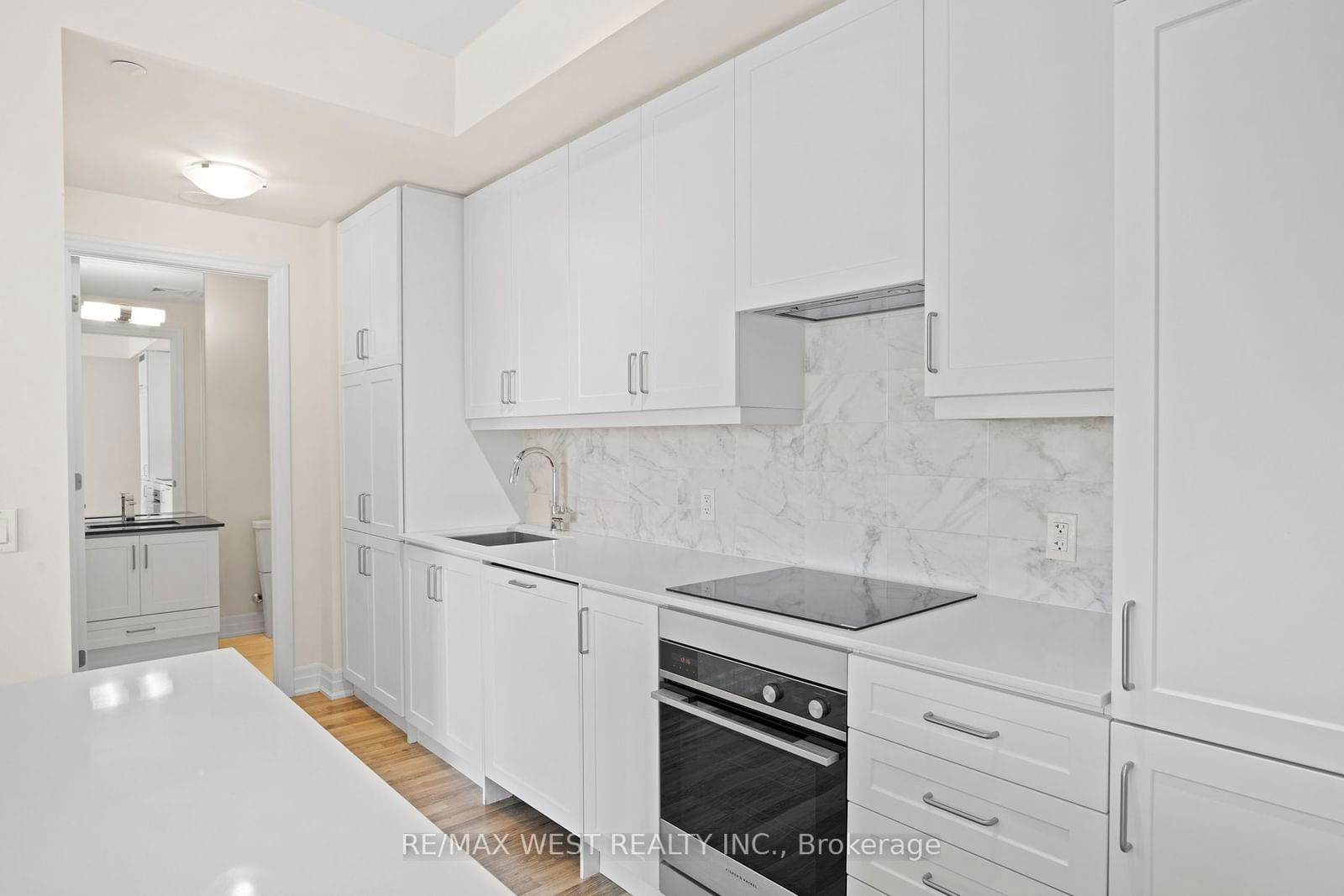 9075 Jane St S, unit 706 for sale - image #4