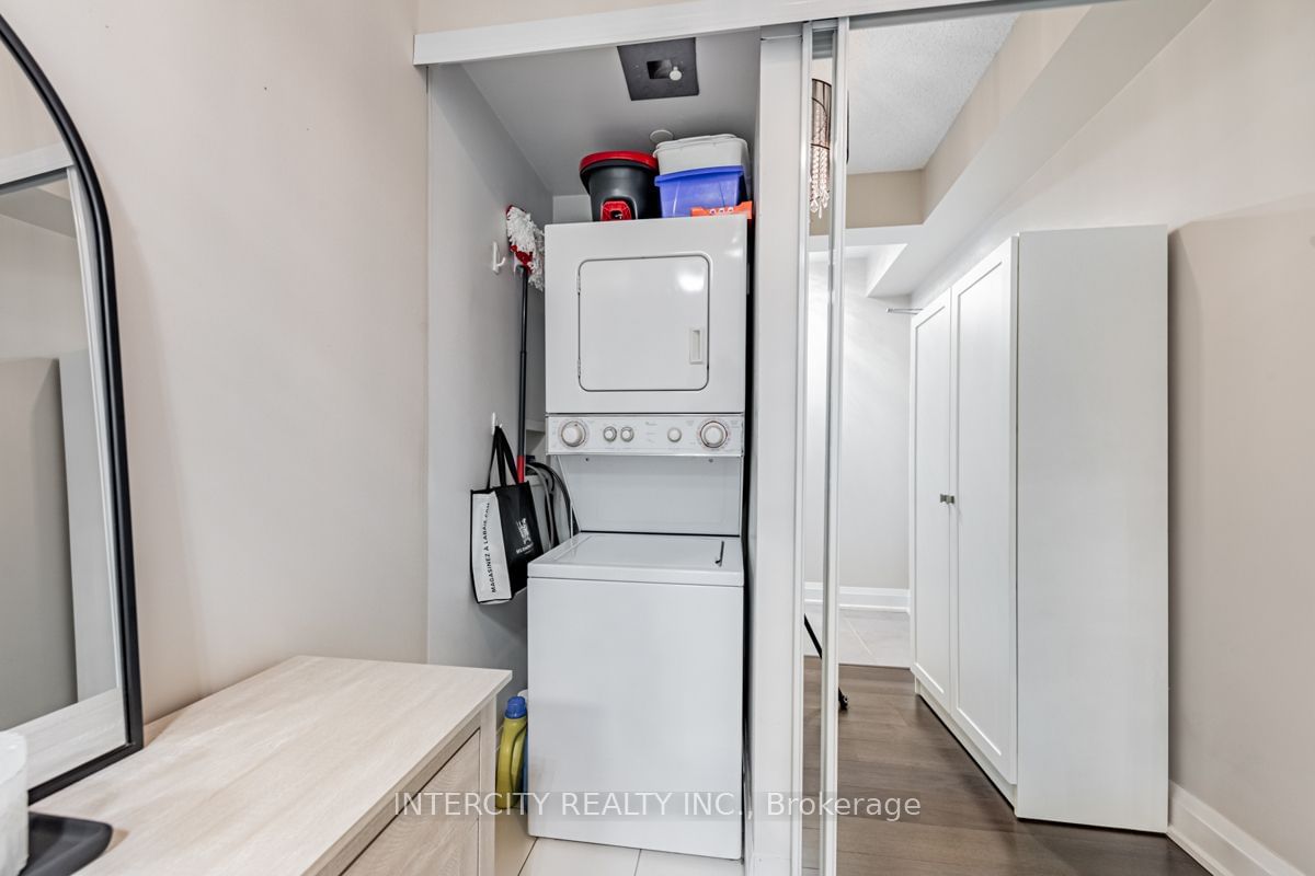 8302 Islington Ave, unit 112 for sale - image #23