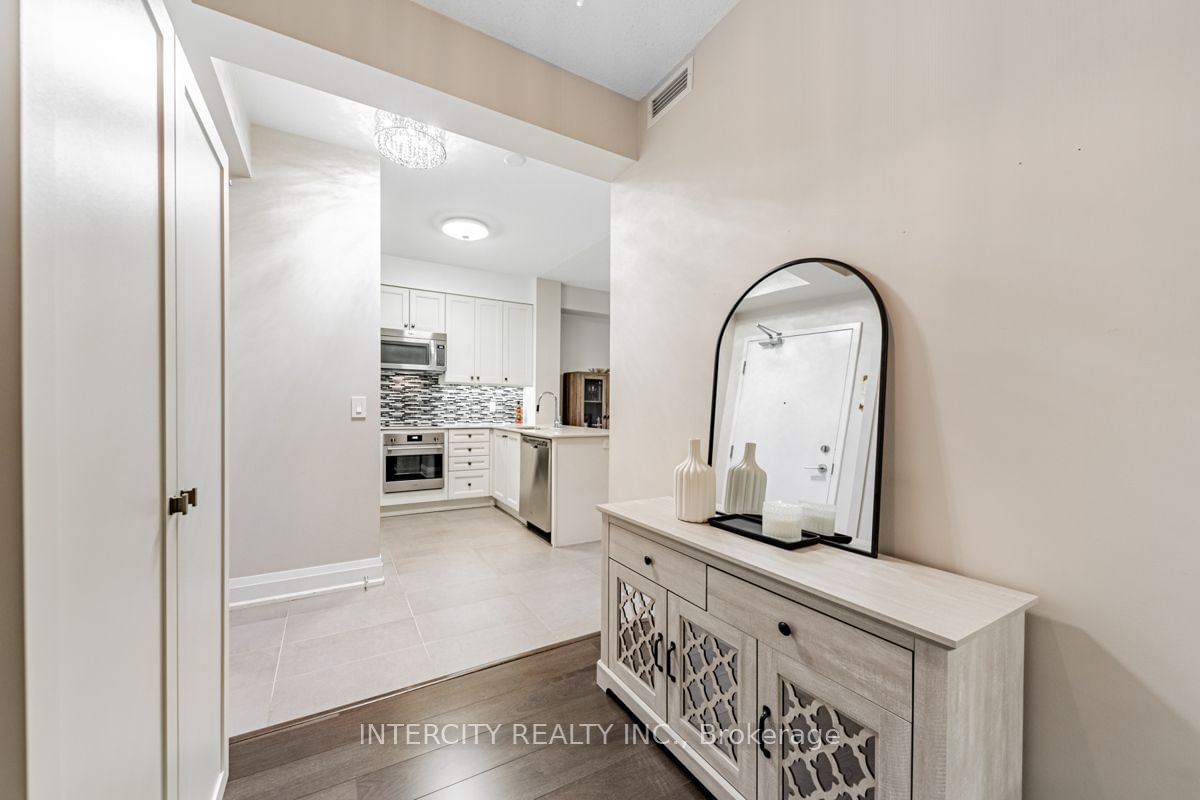 8302 Islington Ave, unit 112 for sale - image #8