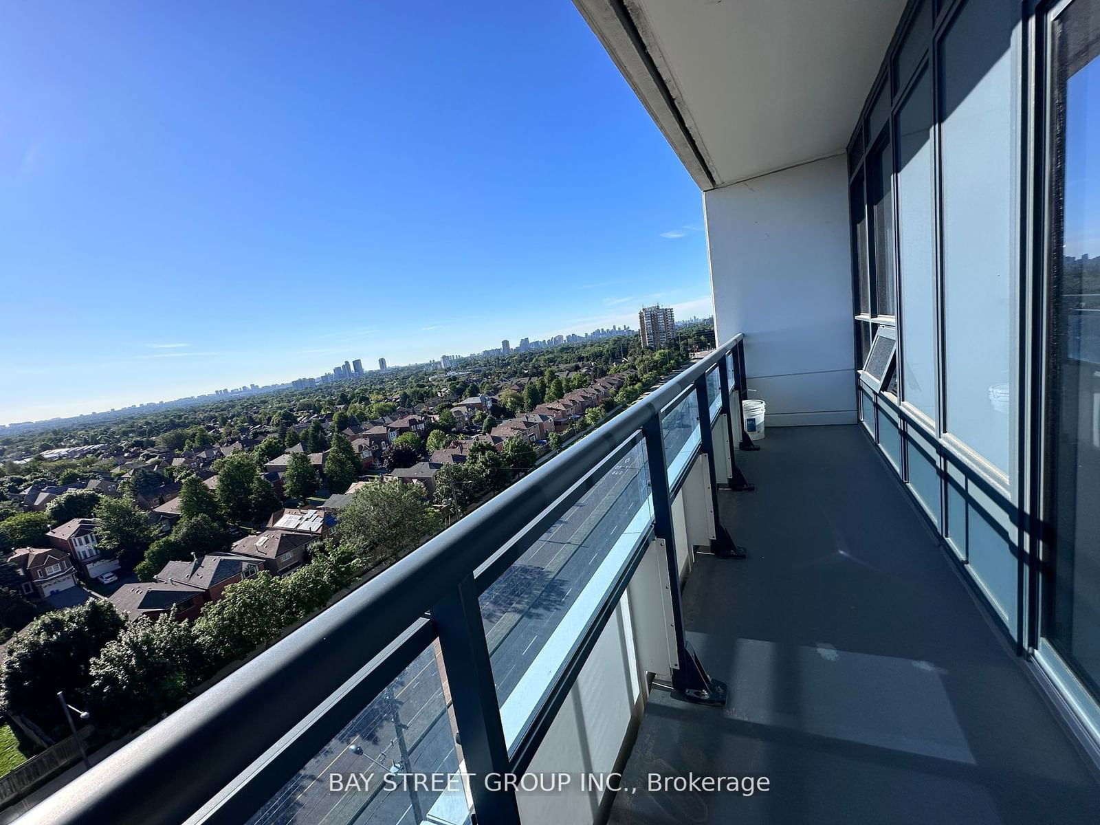 7900 Bathurst St, unit 1018 for rent - image #11