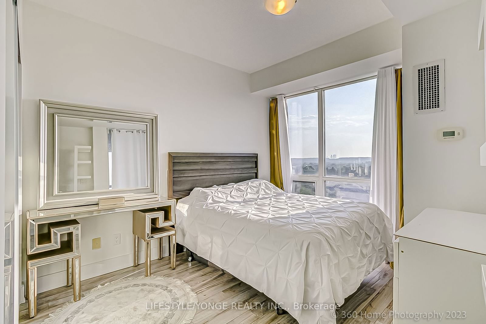 9090 Yonge St, unit 1102B for sale - image #10