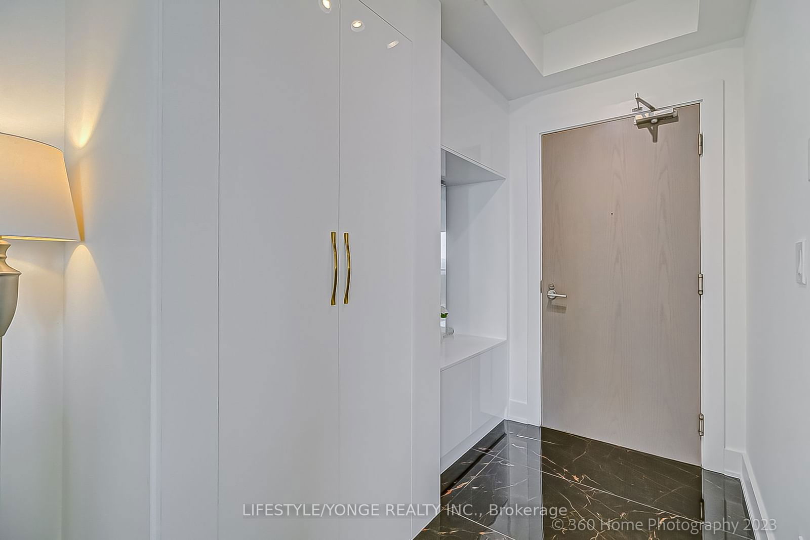 9090 Yonge St, unit 1102B for sale - image #16