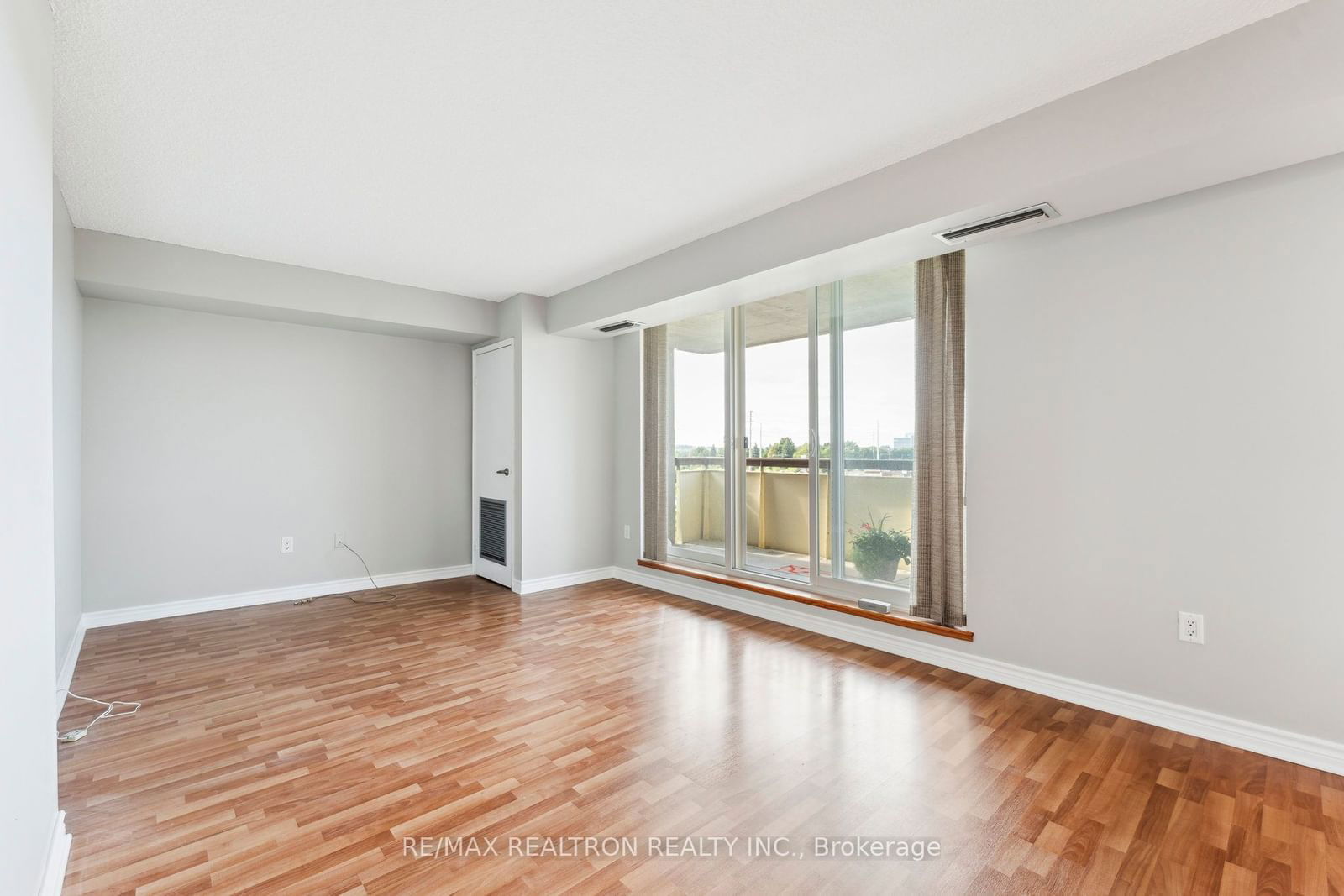 40 William Roe Blvd, unit 603 for rent