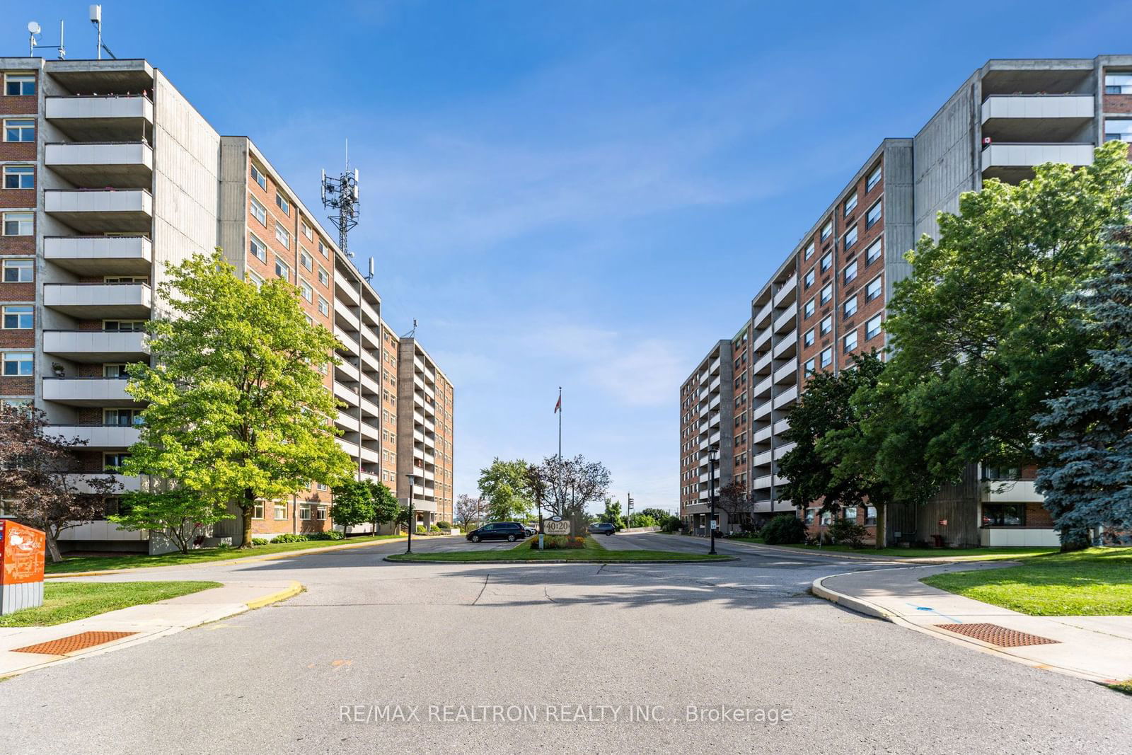 40 William Roe Blvd, unit 603 for rent