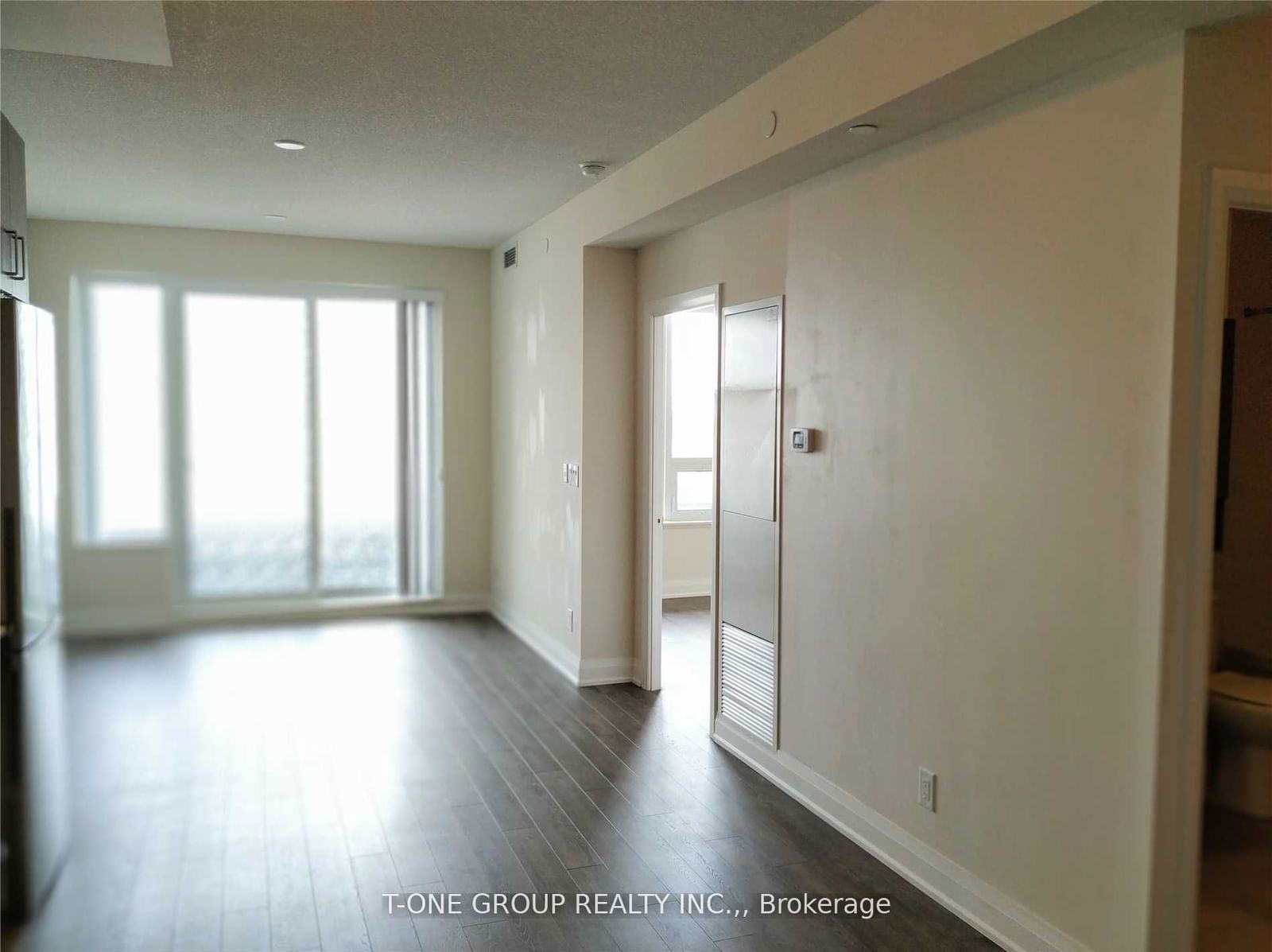 28 Uptown Dr, unit 723 for rent - image #2