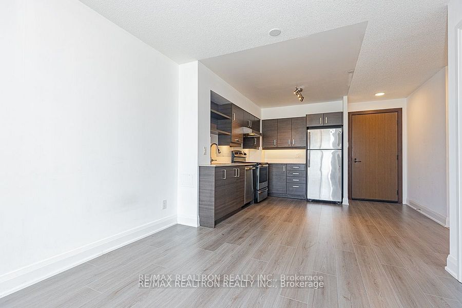 8200 Birchmount Rd, unit 716 for rent - image #11