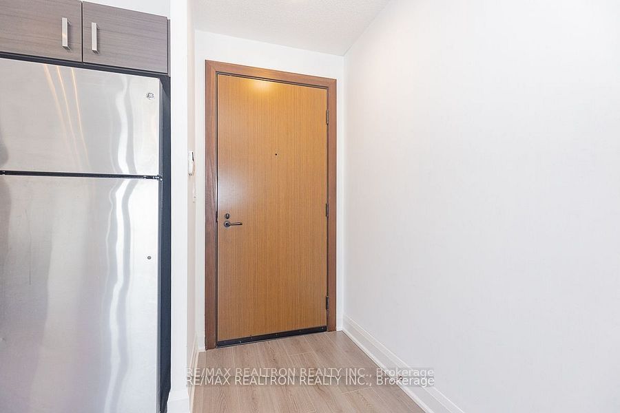 8200 Birchmount Rd, unit 716 for rent - image #6