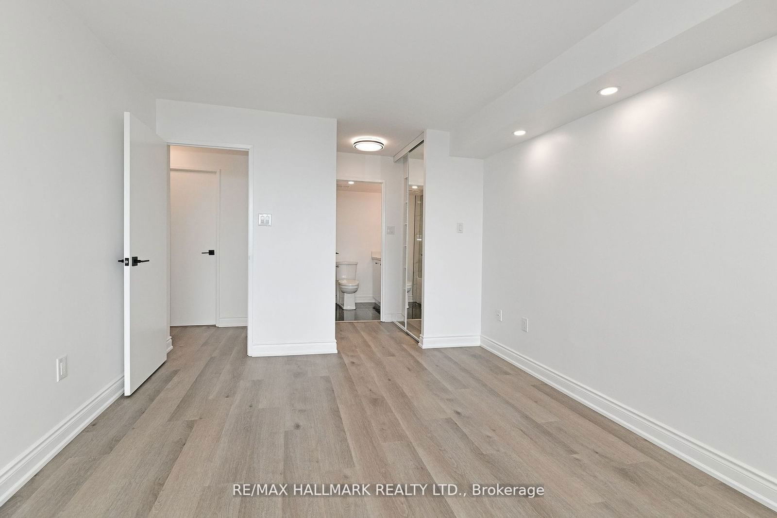 7420 Bathurst St, unit 706 for sale - image #13