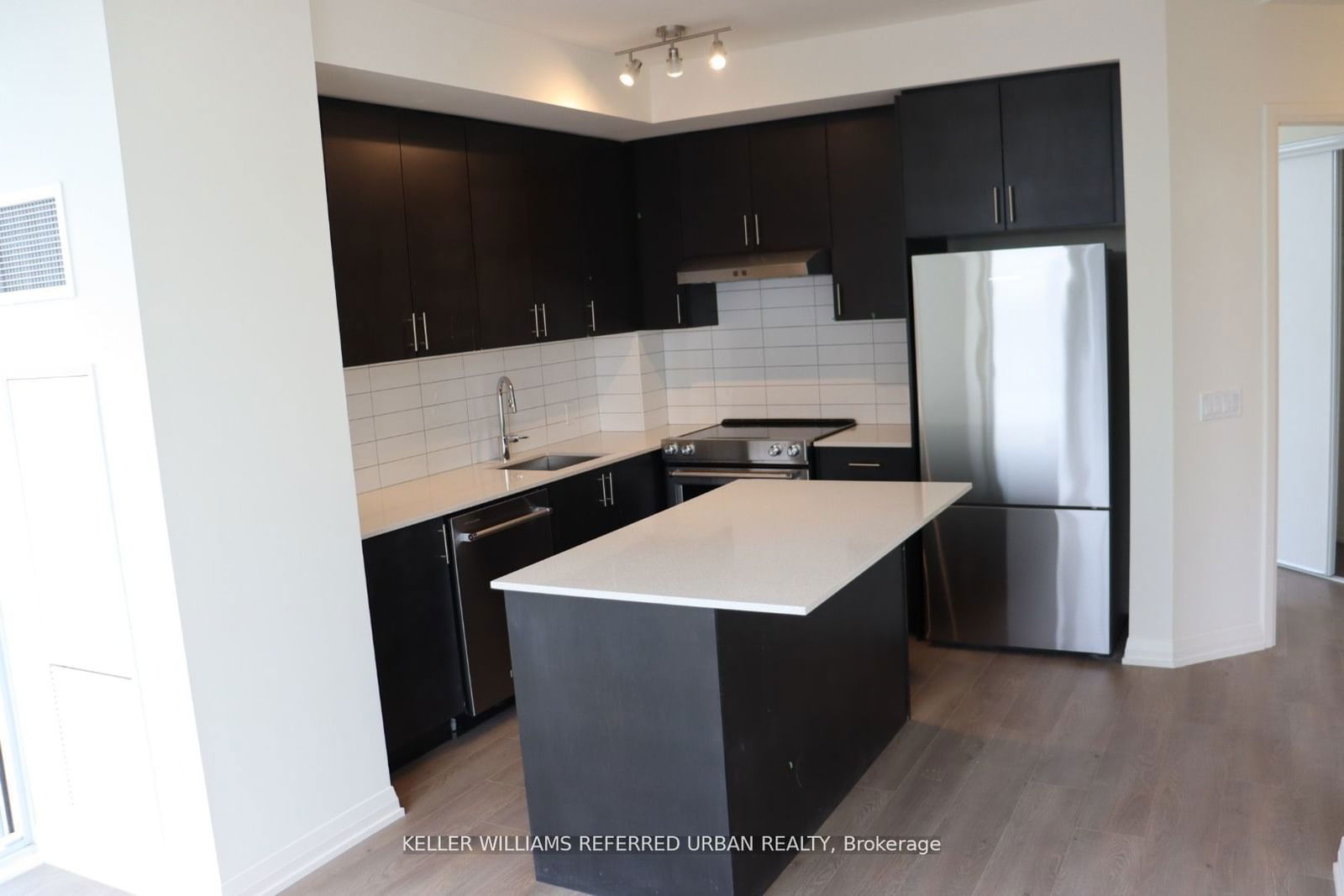 9000 Jane St, unit 2305 for sale