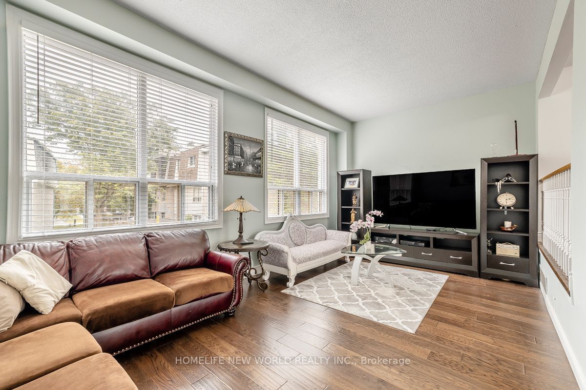 61 Poplar Cres for sale  - image #5